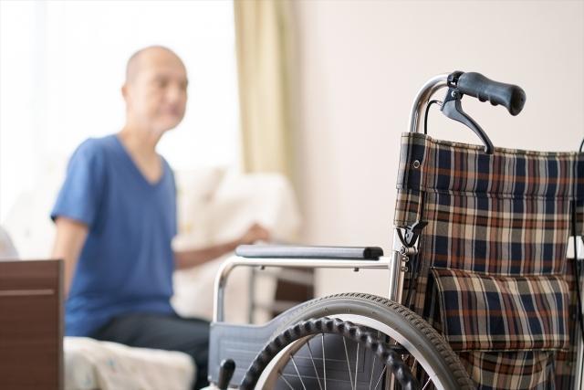 醫師蘇一峰因一位獨居老人過世的狀況感嘆,「應該想想如何幫助這些獨居老人家」。(示意圖,取自photo AC)