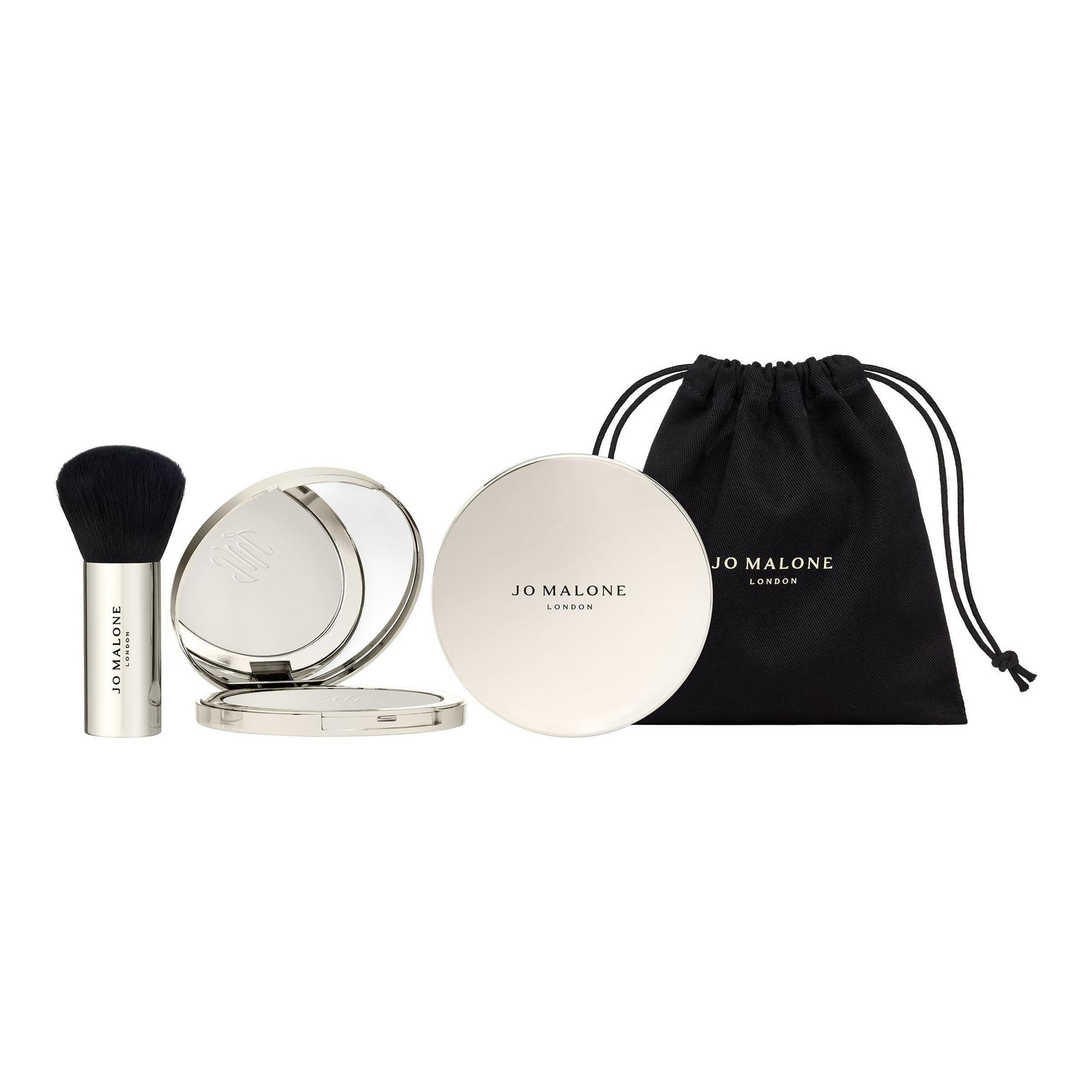 英國梨與小蒼蘭身體香氛蜜粉餅年度限量版。NT$3,250（Jo Malone London提供）