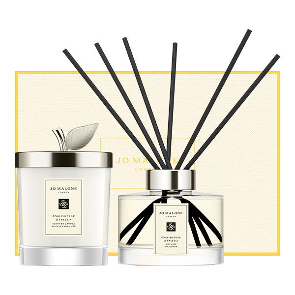 英國梨與小蒼蘭居家香氛禮盒。NT$7,150(Jo Malone London提供)