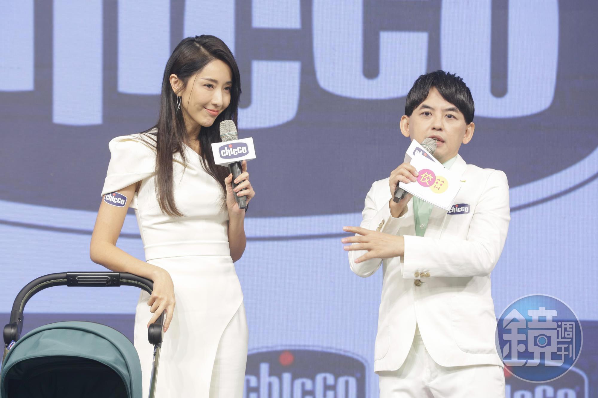 黃子佼（右）14日才與隋棠（左）現身Chicco新品發表會。