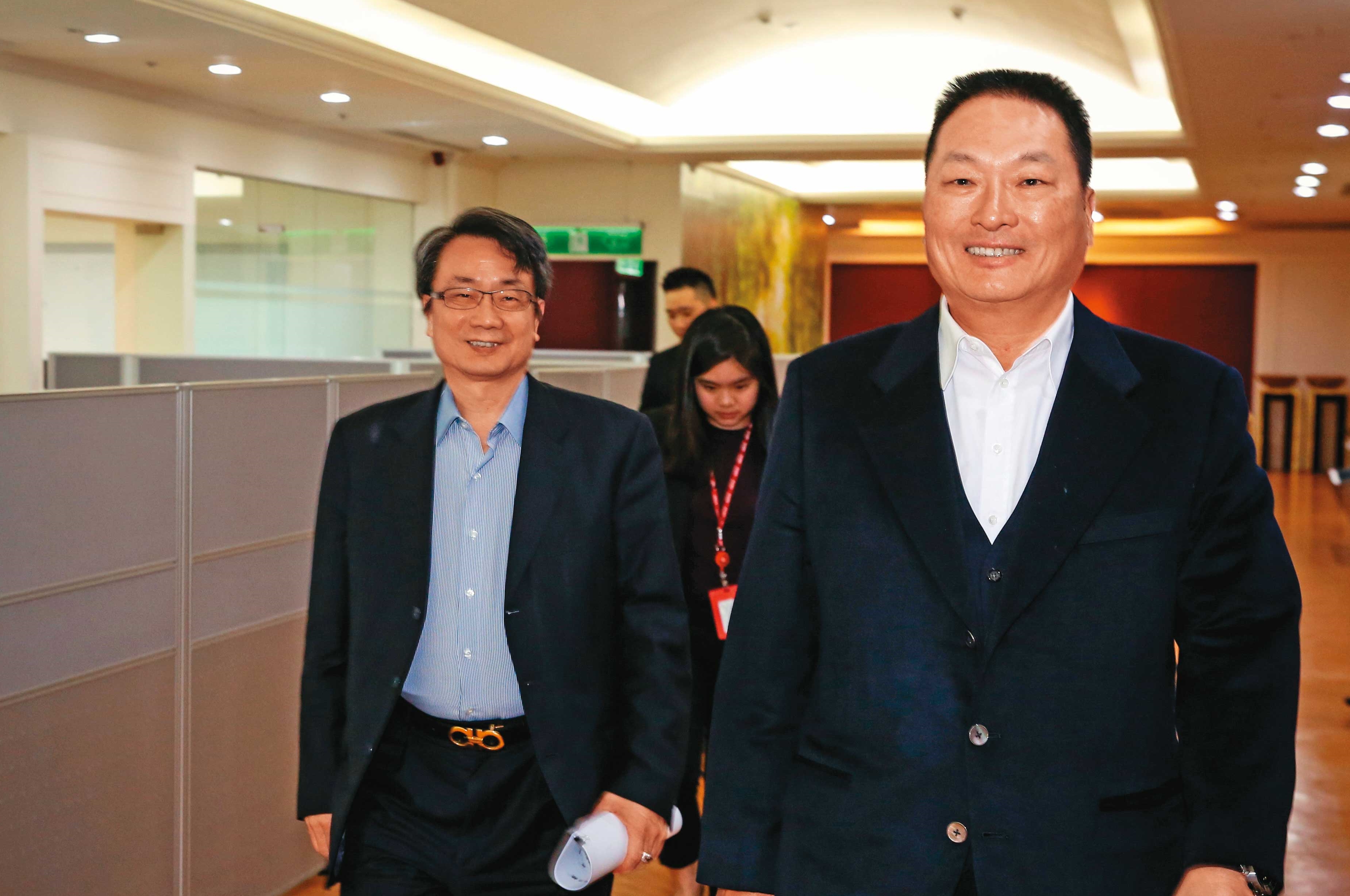 朱國榮結盟王令麟，目標吃股過半拿下泰山經營權。