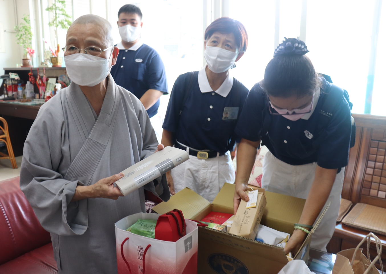 慈濟關懷行動團隊提供相關物資。（慈濟基金會提供）