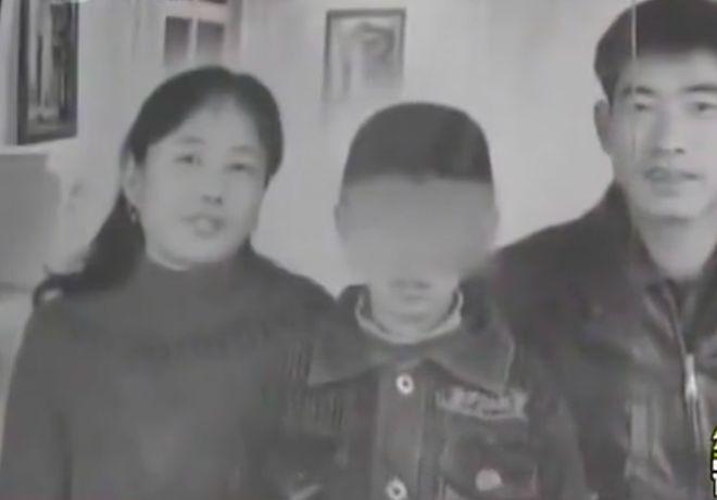 中國男子王慶偷吃好友冀男妻子,冀男發現被戴綠帽後逼他與自己的妻子在自己面前演活春宮,王男拒絕,冀男竟狠心殺害王男妻兒(圖)。(翻攝網易)