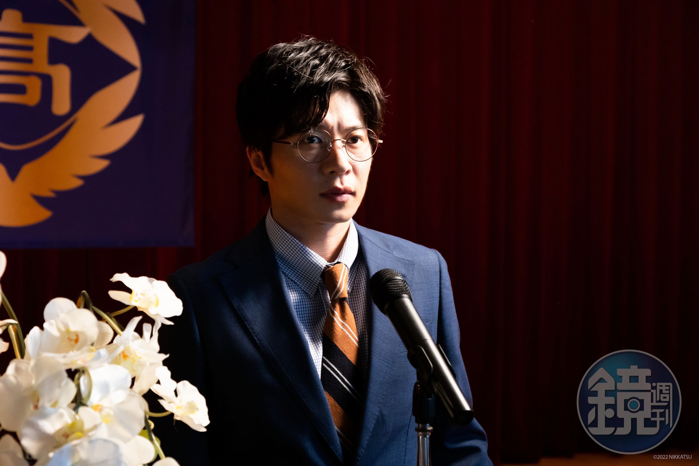 田中圭演出外表陽光、內心陰暗變態的雙面老師。（可樂電影提供）