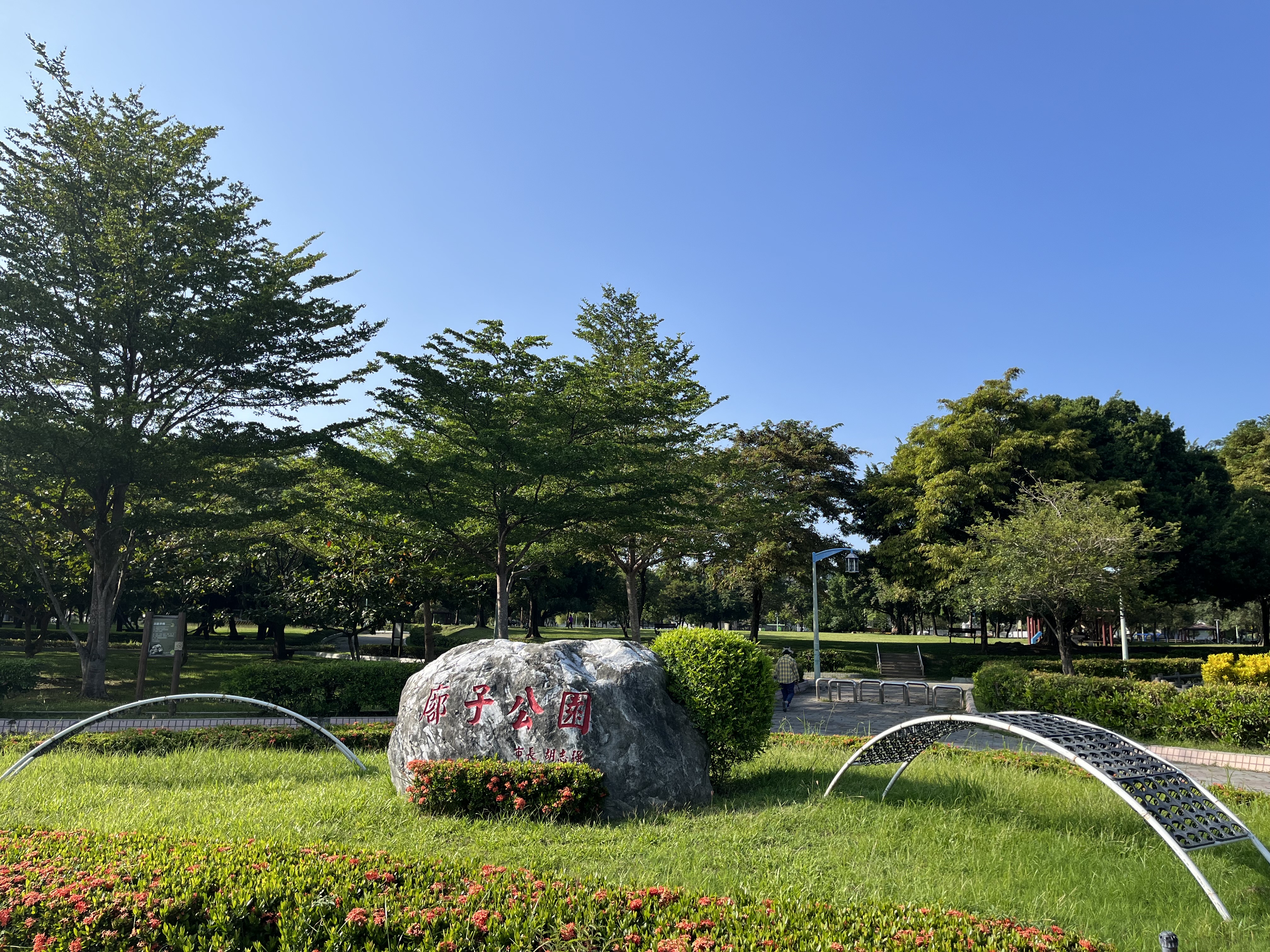 鄰近廍子公園,北屯區透天別墅「立沅富鼎3」離塵不離城。