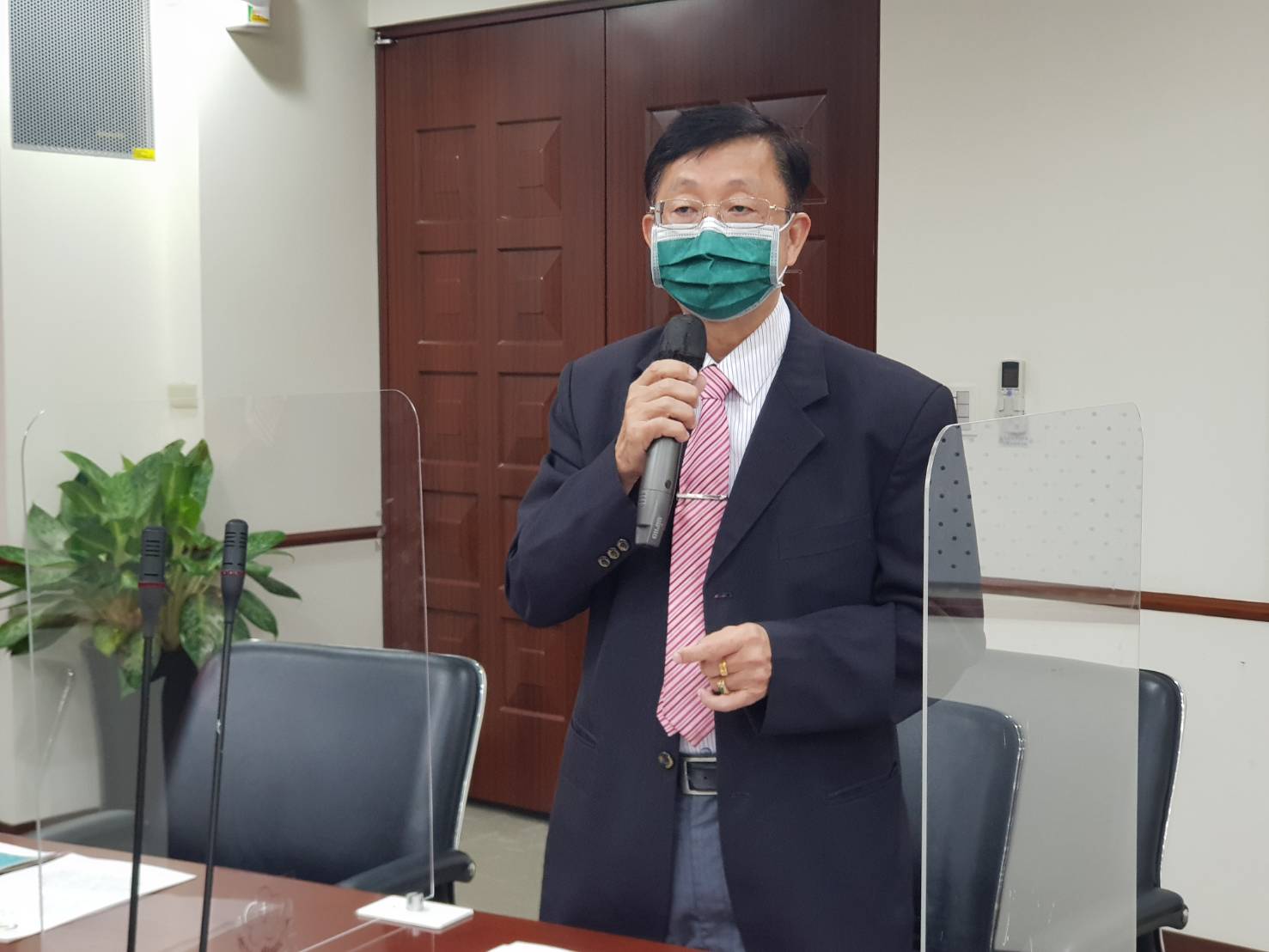 行政執行署長林慶宗說，全力落實「執行有愛，公義無礙」精神，今年至今已執行1萬多件規避受罰的酒駕裁罰案，替國庫追討2億多元進帳。