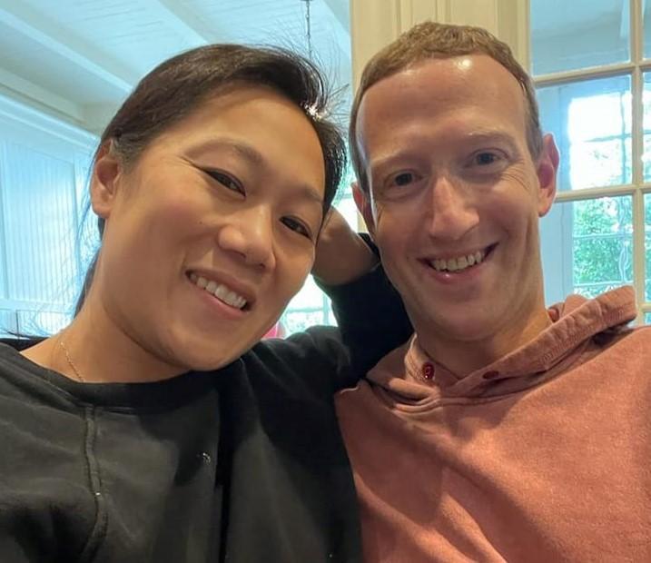馬克祖克柏開心分享,即將在明年與妻子迎來第三位女兒。(翻攝自Mark Zuckerberg臉書)