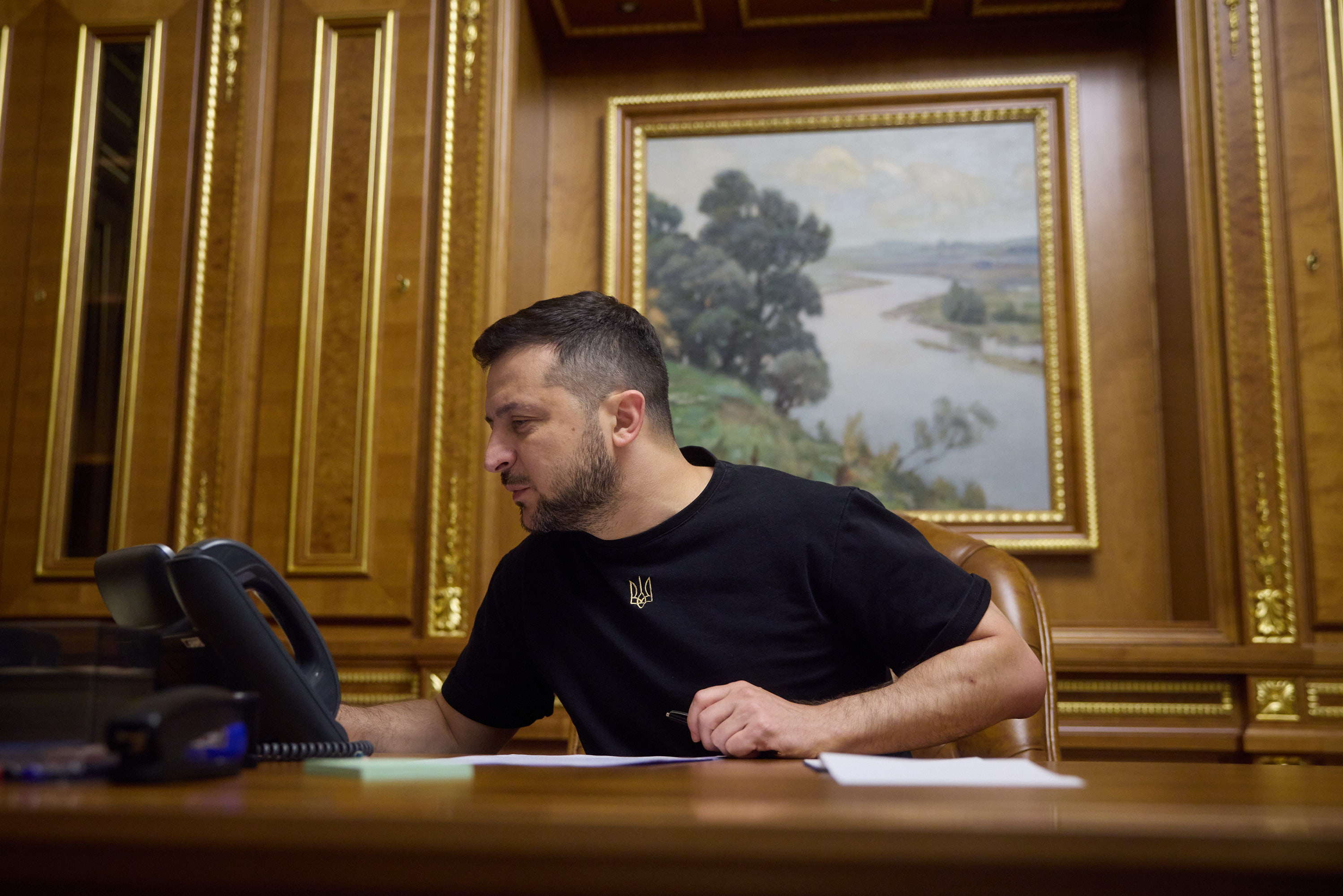 烏克蘭總統澤倫斯基透過預錄影片在聯合國大會上呼籲，應設立特別法庭制裁俄羅斯。（翻攝澤倫斯基推特）