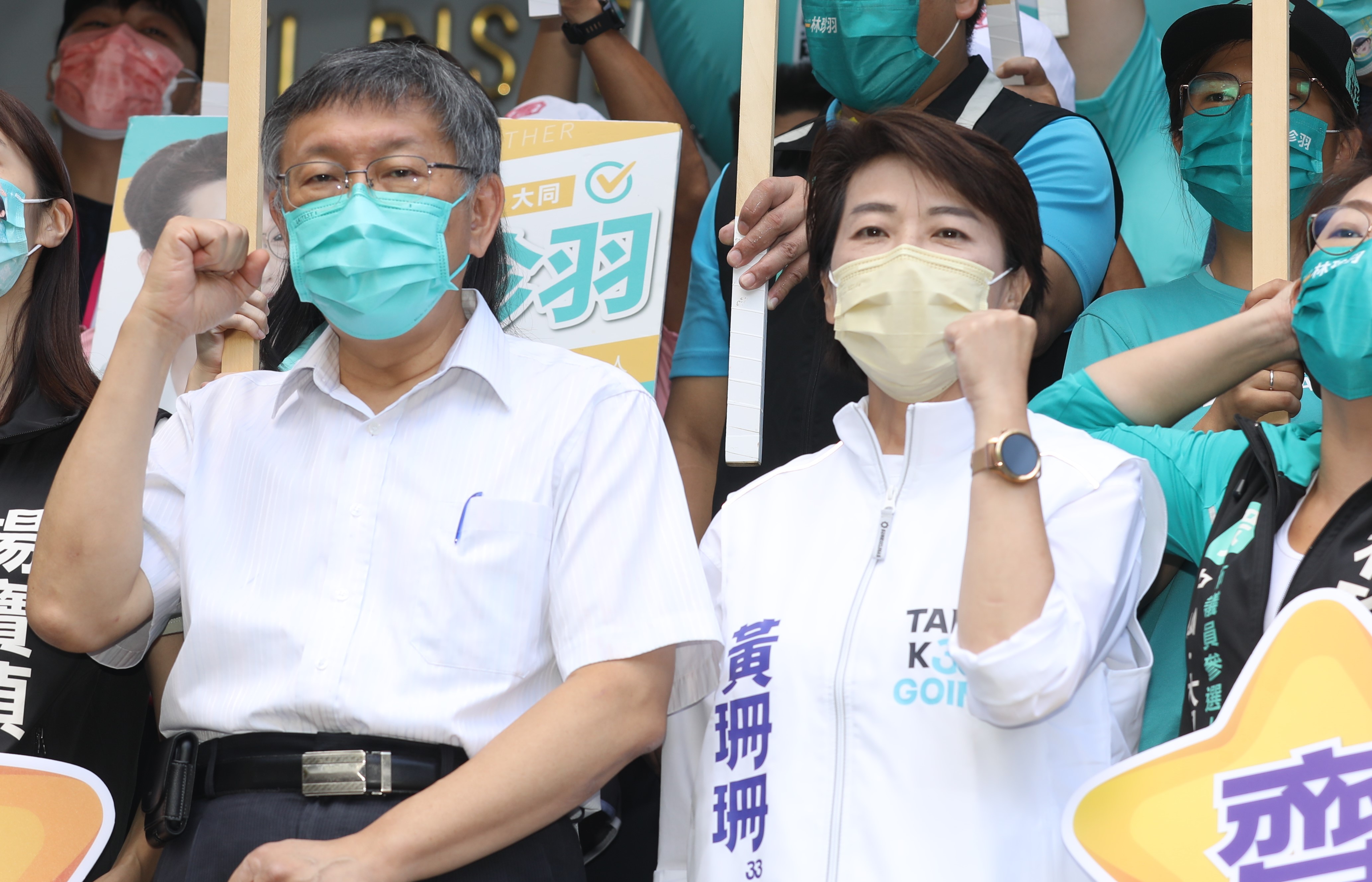 柯文哲（左）今日發言護航高虹安，黃珊珊（右）坦言比喻不是很恰當。（本刊資料照）