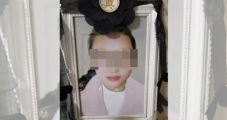 21歲的依女網購毒蛇，卻不慎被咬死。（翻攝《信號財經》）