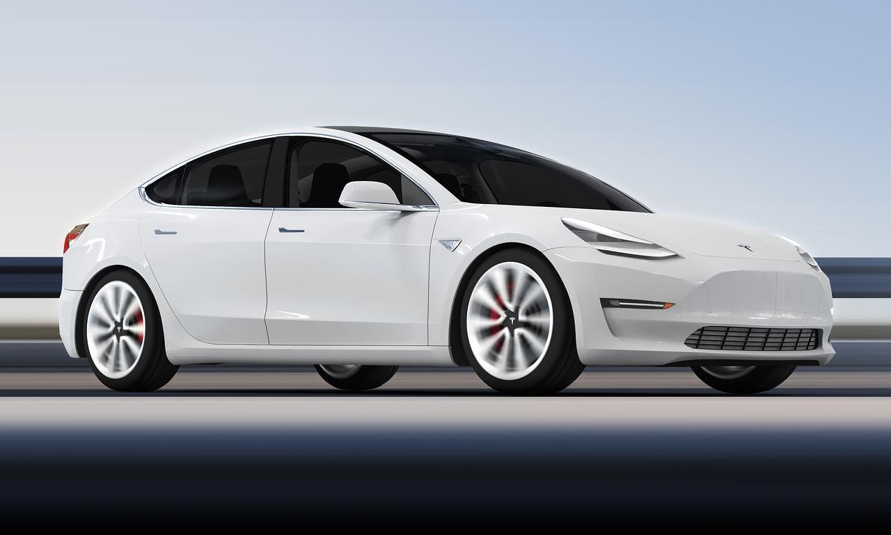 特斯拉在美國召回近110萬輛車，原因是出在電動車窗可能會夾傷駕駛或乘客，包含4種車型都在召回名單中。（示意圖，Pixabay）