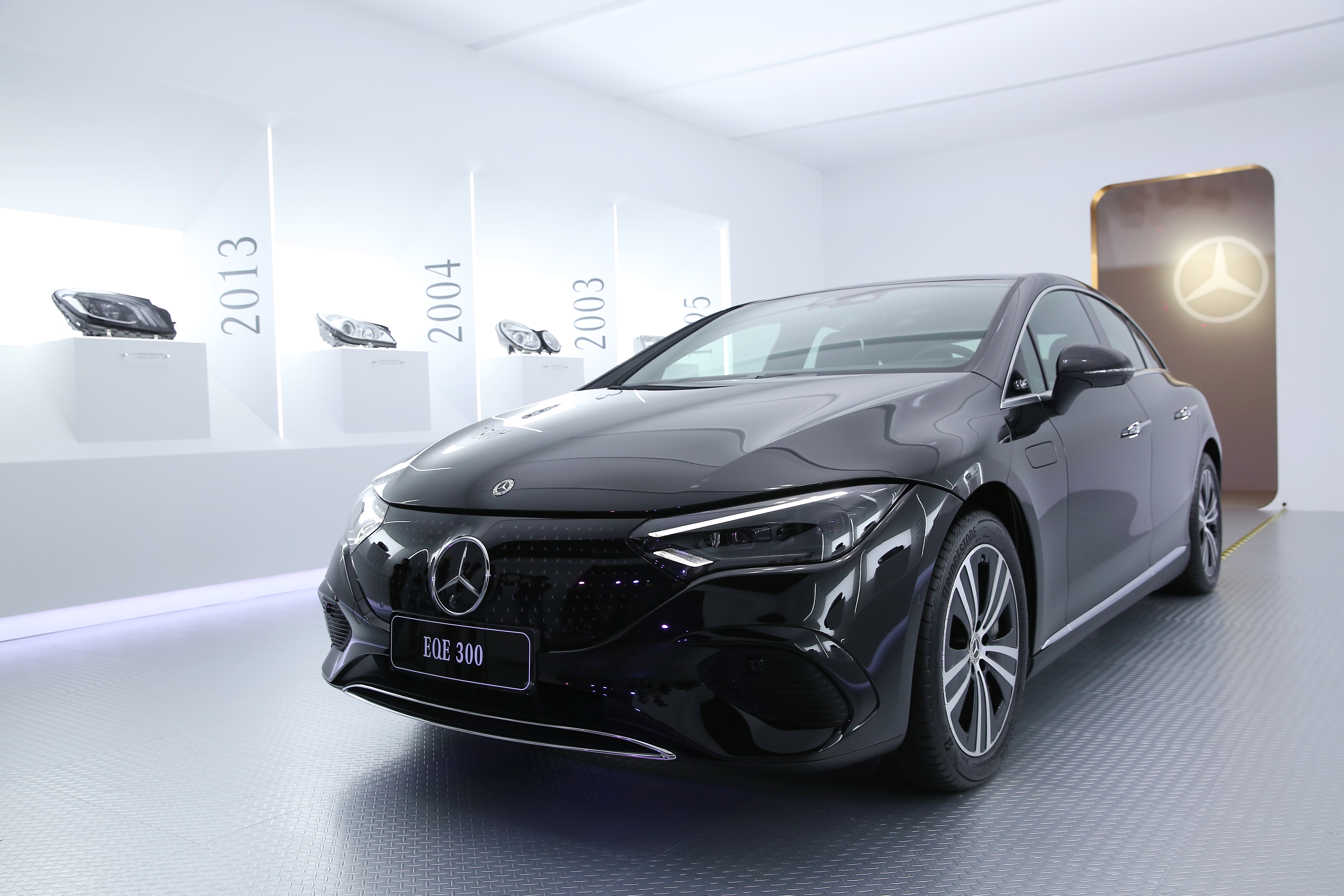 benz EQE。