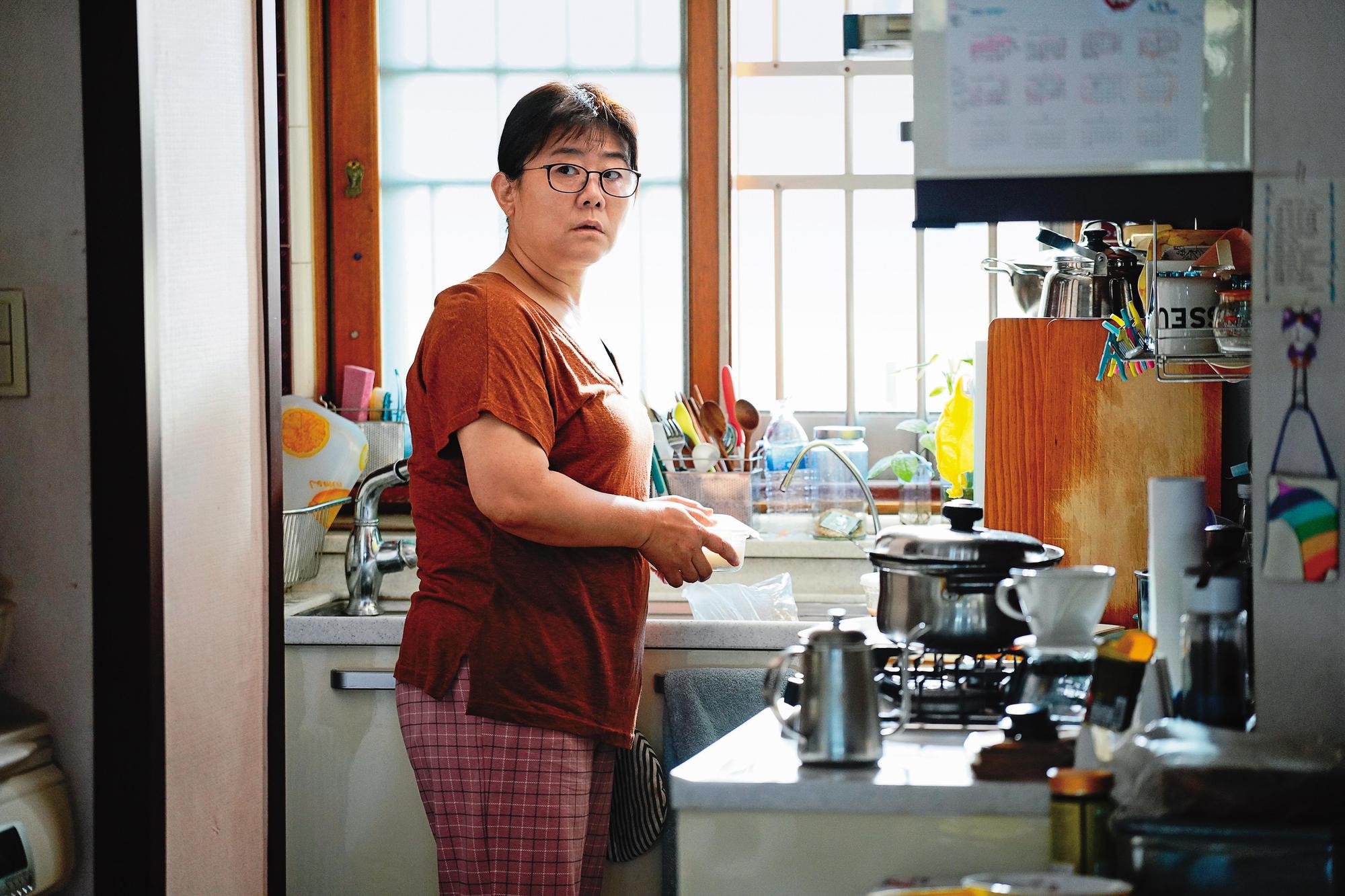 導演申秀媛希望李姃垠在《女影人生》能展現日常演技,讓女主角更貼近觀眾。(可樂電影提供)