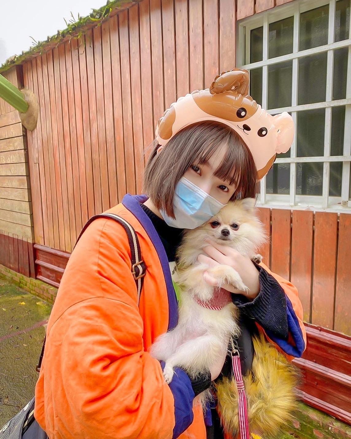 林可很疼愛她的毛寶貝米香。(17LIVE提供)