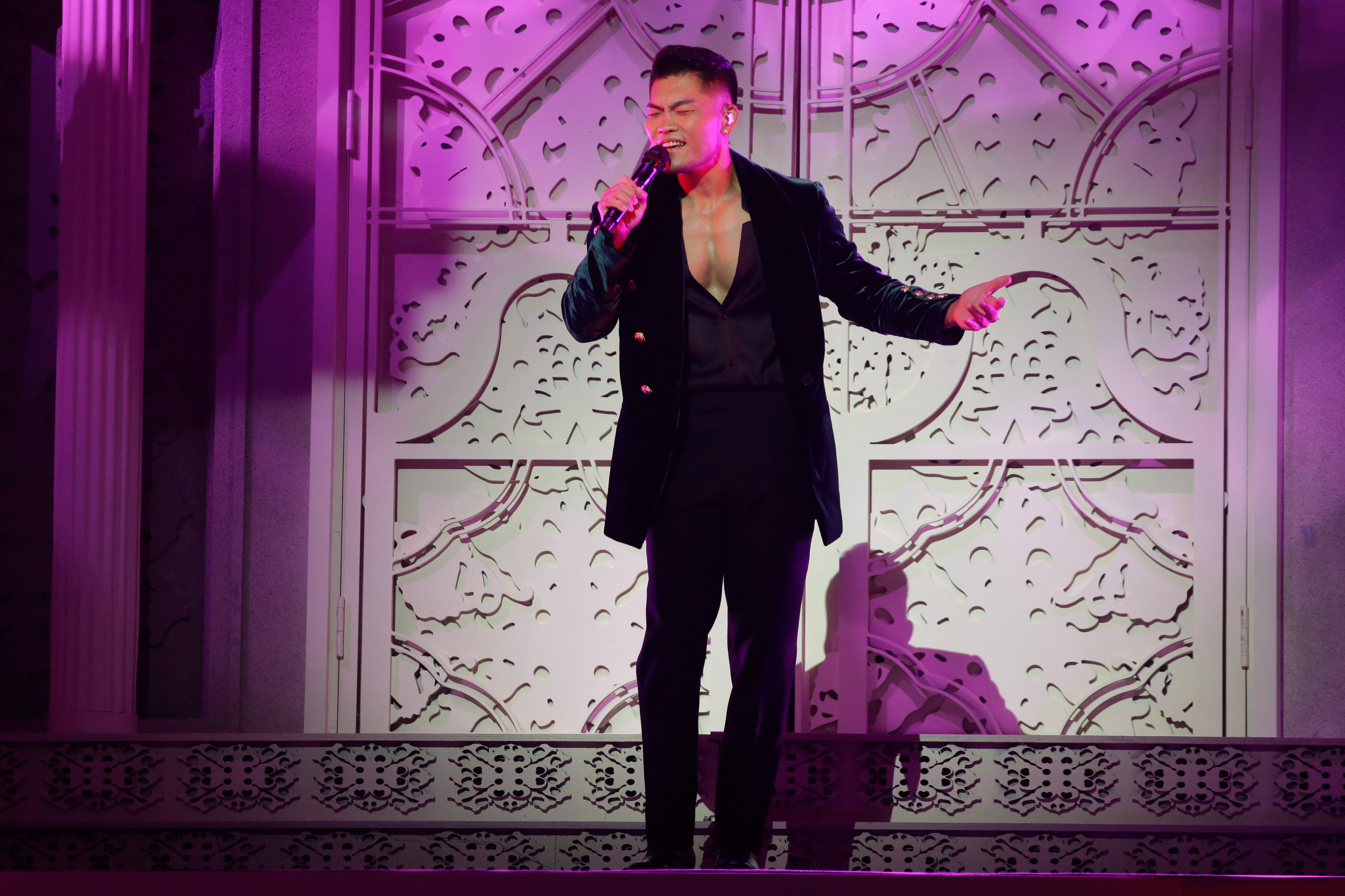 睽違3年，金曲歌王李玖哲今（24日）晚間於台北流行音樂中心舉辦「今天星期幾」演唱會。