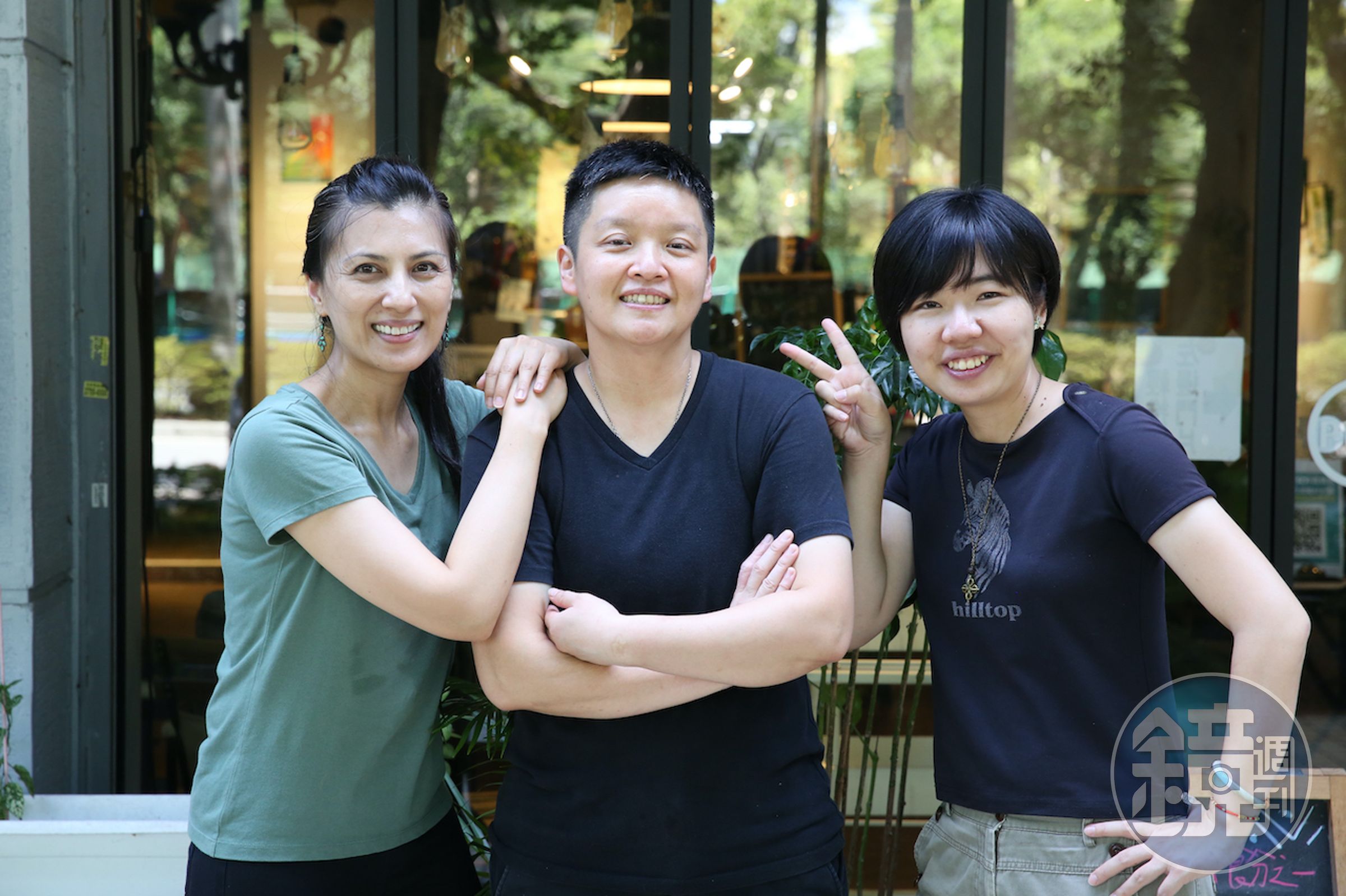 「洄遊吧」創辦人黃紋綺（右起）和「ONE TEN Restaurant」主理人Esther、Carol，從魚鮮供應到料理，聯手傳遞海洋永續理念。