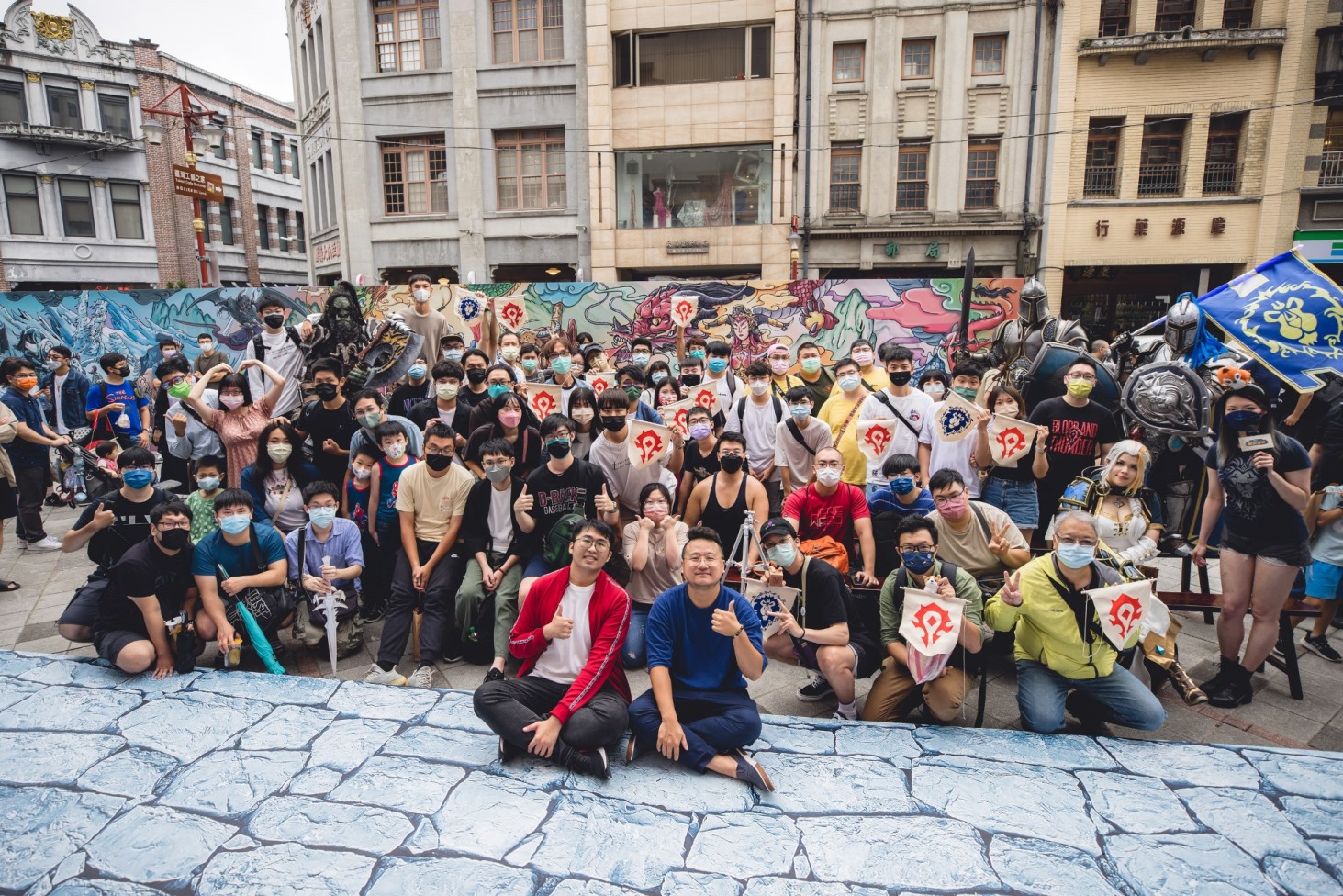 暴雪娛樂週末舉辦社群活動，邀請YouTuber「湯瑪士」和魔獸世界內容創作者「老布」對談，喚醒現場玩家滿滿的回憶。（暴雪娛樂提供）