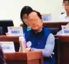 清大未依規定將楊男及李女隔離,上課時,楊還會刻意挑釁。(讀者提供)