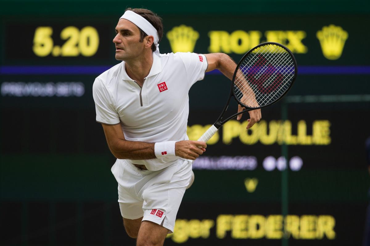 羅傑費德勒(Roger Federer)代言勞力士長達20年,雙方已建立起同等關係的存在,無法割捨。圖為費德勒在2019年溫布頓錦標賽的擊球氣勢。(圖片提供:2019©Rolex_ Chris Trotman)