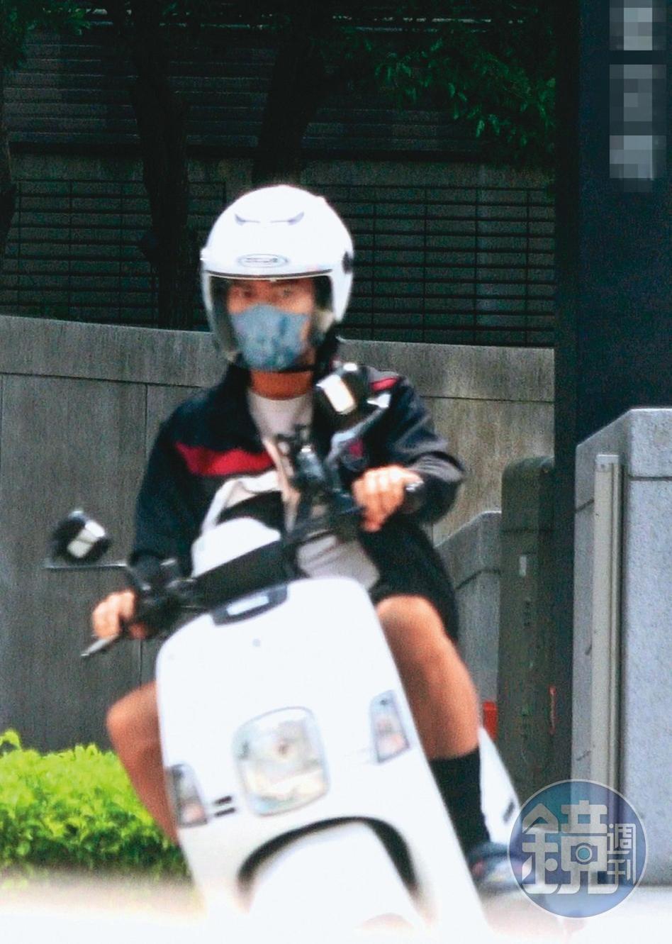 許仁杰隔了9個小時從謝京穎家的停車場騎車出來，進出都用她家車道，而且當天本刊根本沒跟拍他。