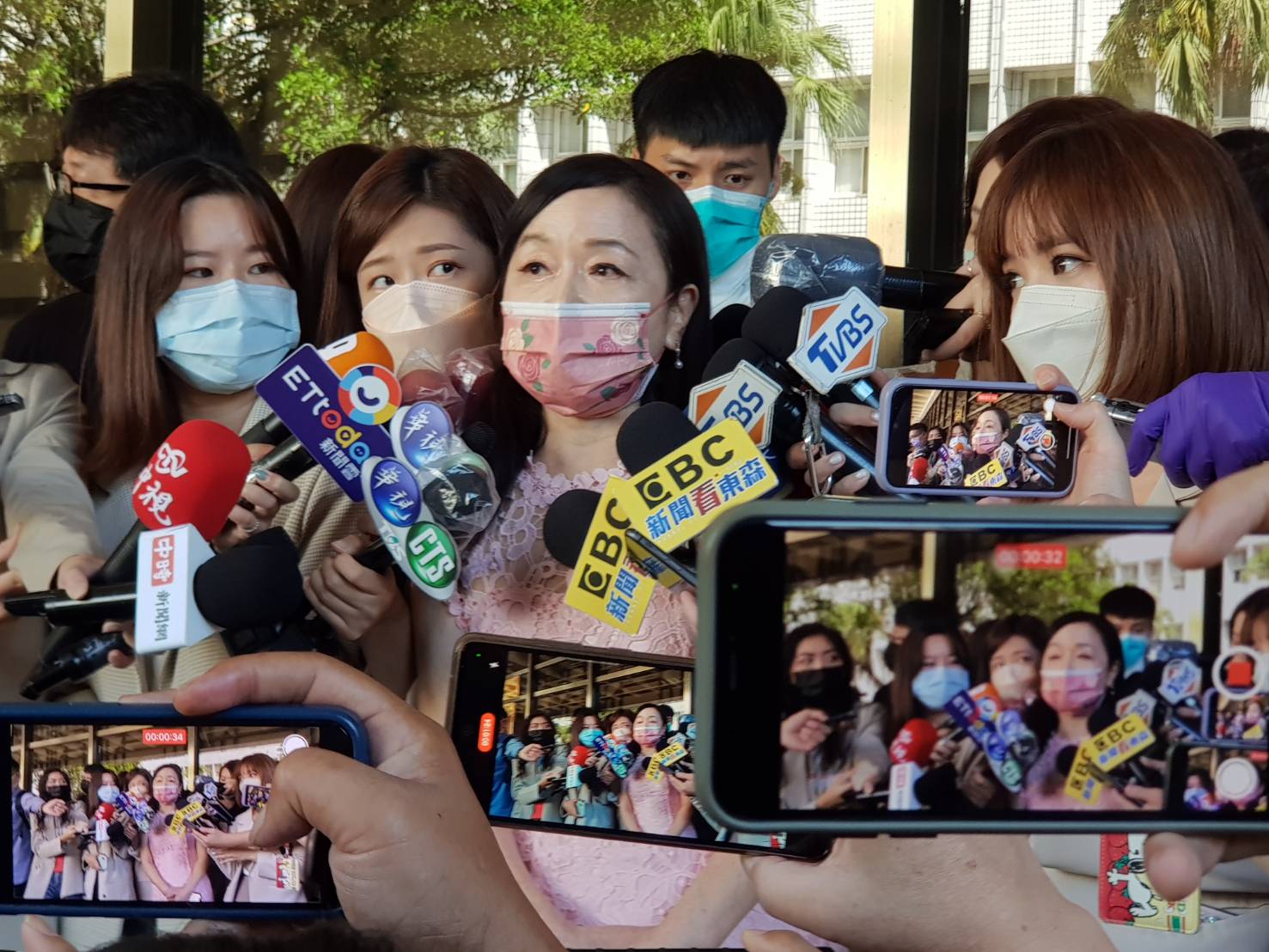 資深媒體人周玉蔻於民視播出的節目《辣新聞152》因引發諸多爭議，今遭撤出53台聯播。（本刊資料照）