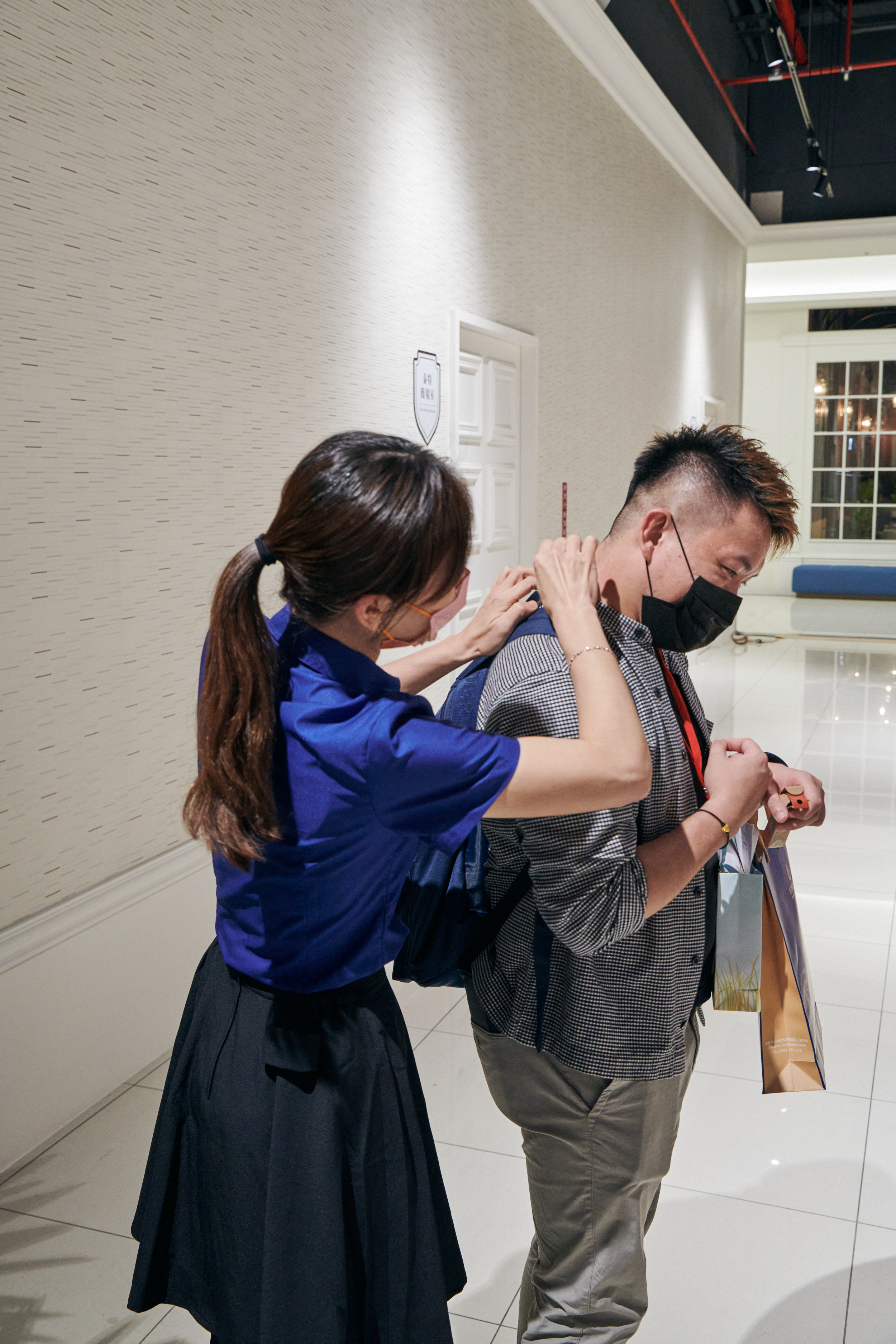 「佐美館」現場有專業、熱情的服務人員介紹產品，提供試用。