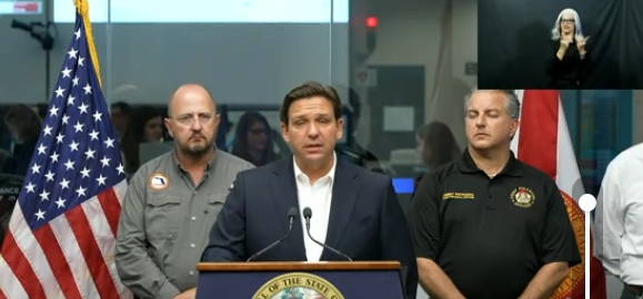 佛州州長德桑蒂斯（Ron DeSantis）已宣布進入緊急狀態，約250萬佛州居民都被下令撤離。（翻攝Ron DeSantis推特）