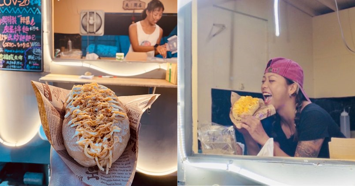 蘭嶼炒麵麵包150元被嫌貴又難吃，老闆因此自行舉辦大型公審會，免費送鄉民吃。（翻攝自PTT）