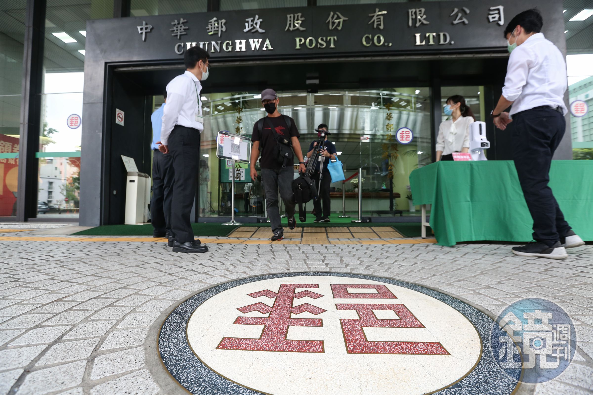 下週就是雙十連假，中華郵政今（28日）表示，連假期間快遞郵件將照常收件和投遞。