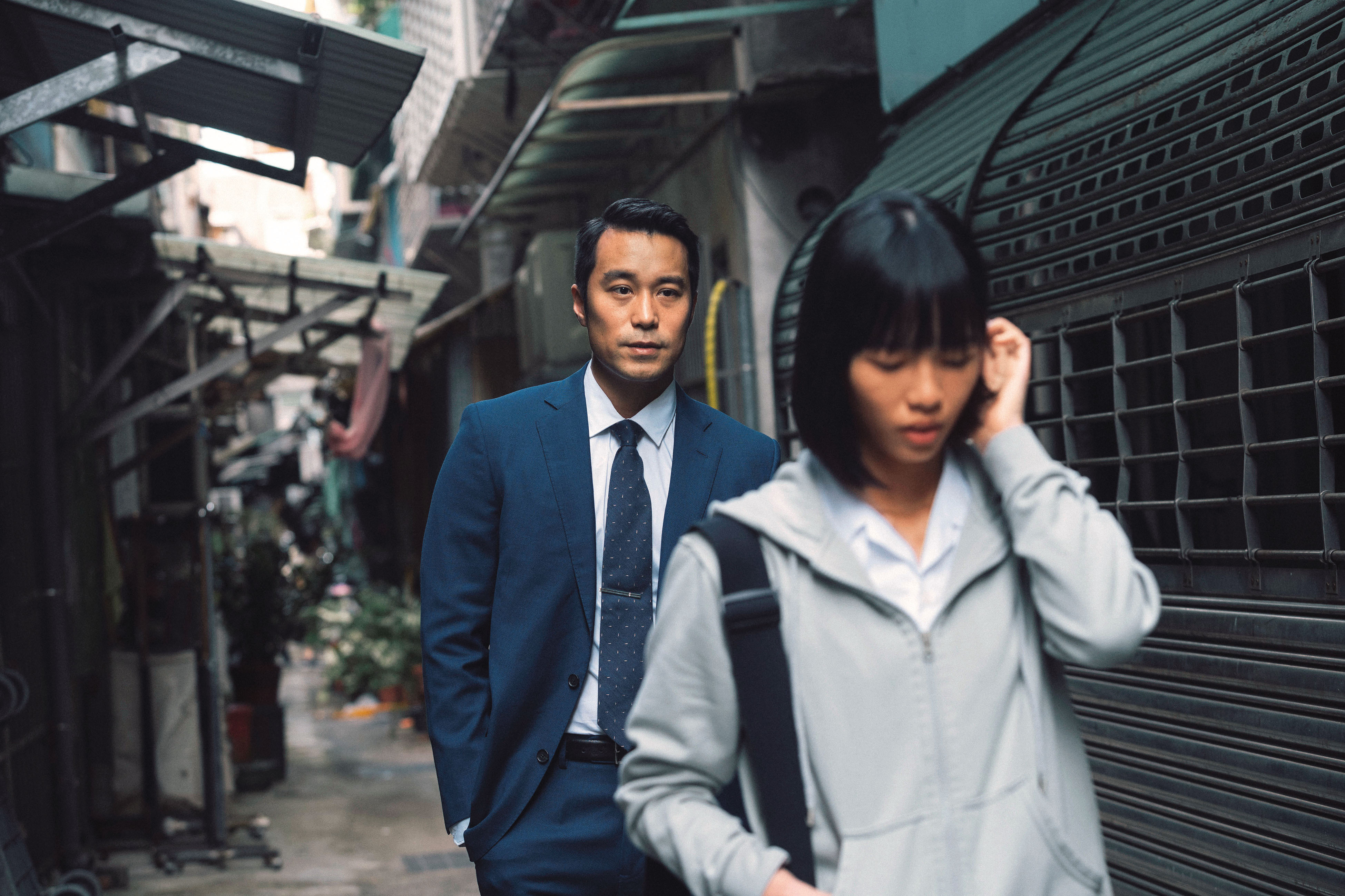 律師張孝全（左）因接下女學生王渝屏（右）遭權勢性侵的案子，碰觸到隱藏十多年的心結。（傳影互動提供）