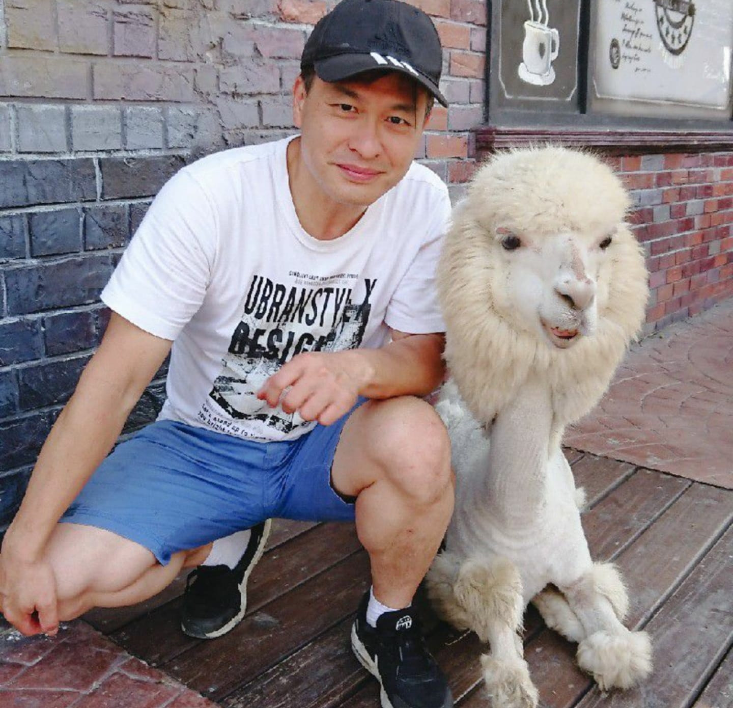 謝俊騰當菜鳥刑警時，到七將軍廟拜拜，似乎冥冥中有神靈引導他破獲機車竊案，巧的是，失主也是到該廟拜拜。