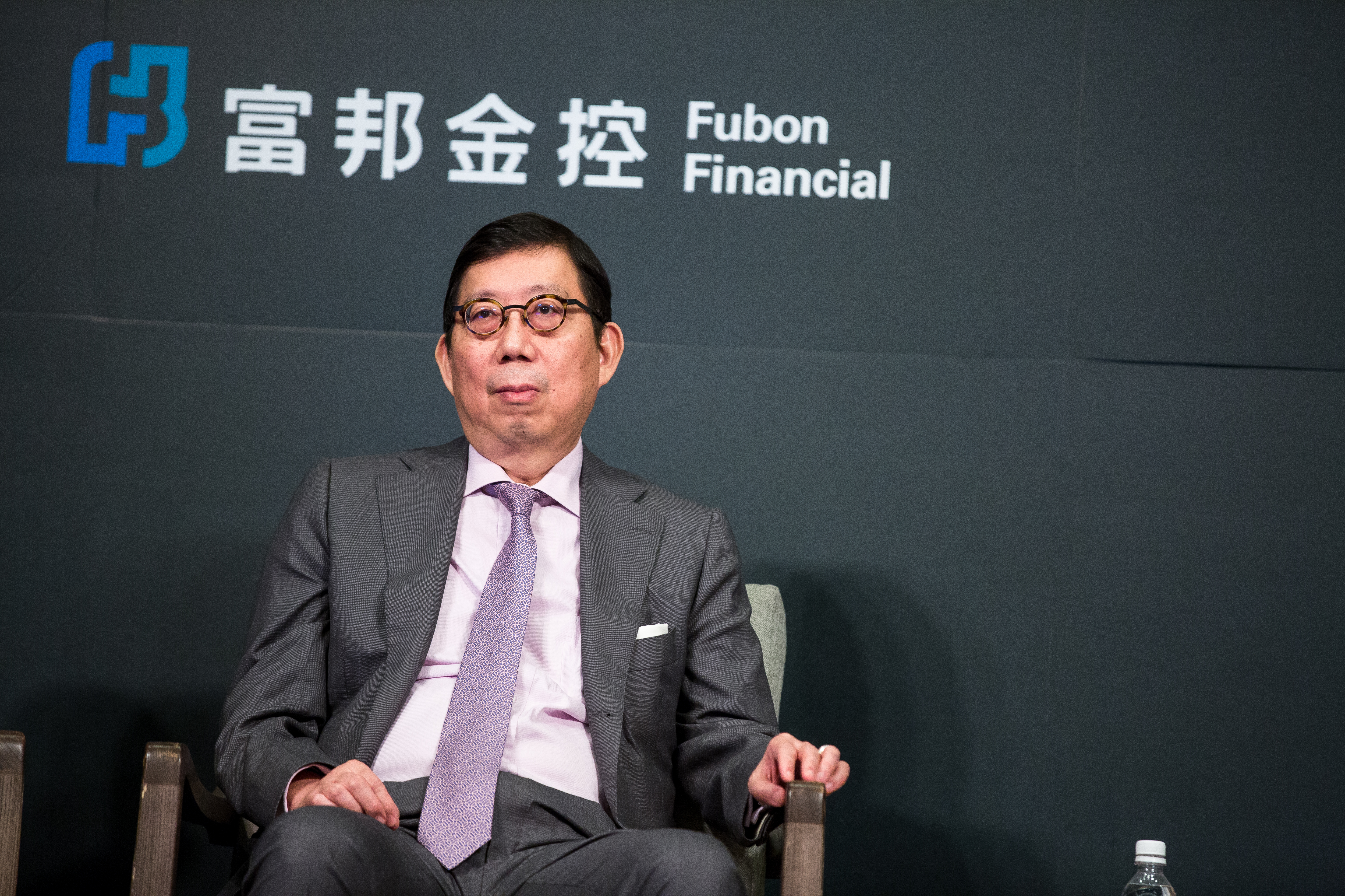 富邦金控董事長蔡明興表示，富邦金控將規劃透過「節能」「創能」及「購能」三種方式，實現低碳營運的環境永續願景。（本刊資料照）