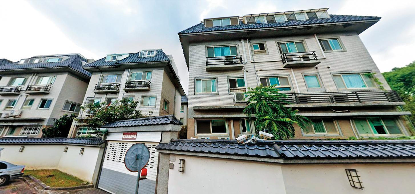 蕭姓屋主位於新北林口的豪宅遭詐騙後法拍。(翻攝Google Maps)