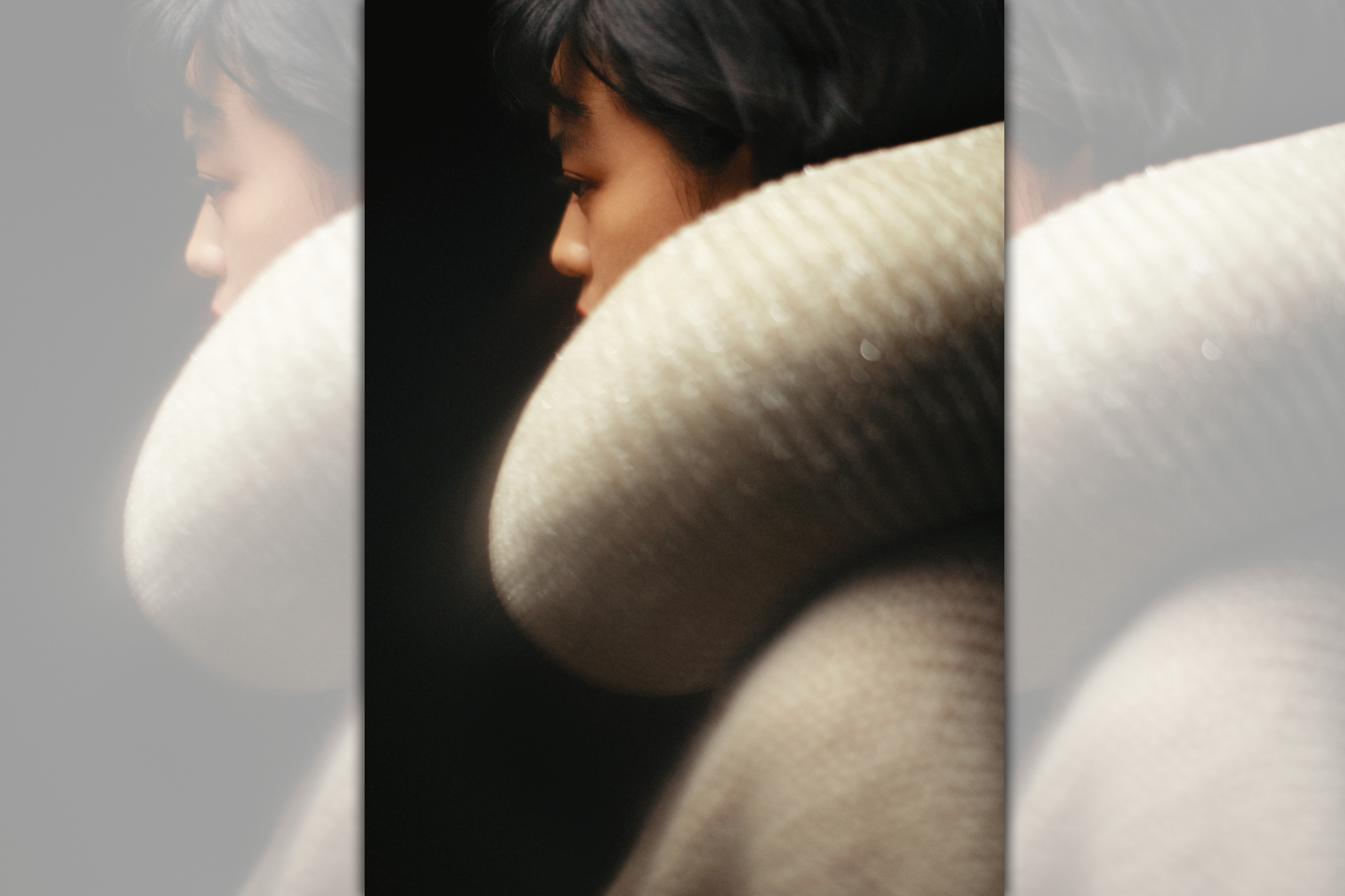 白色蓬領針織上衣 價格電洽 by LOEWE