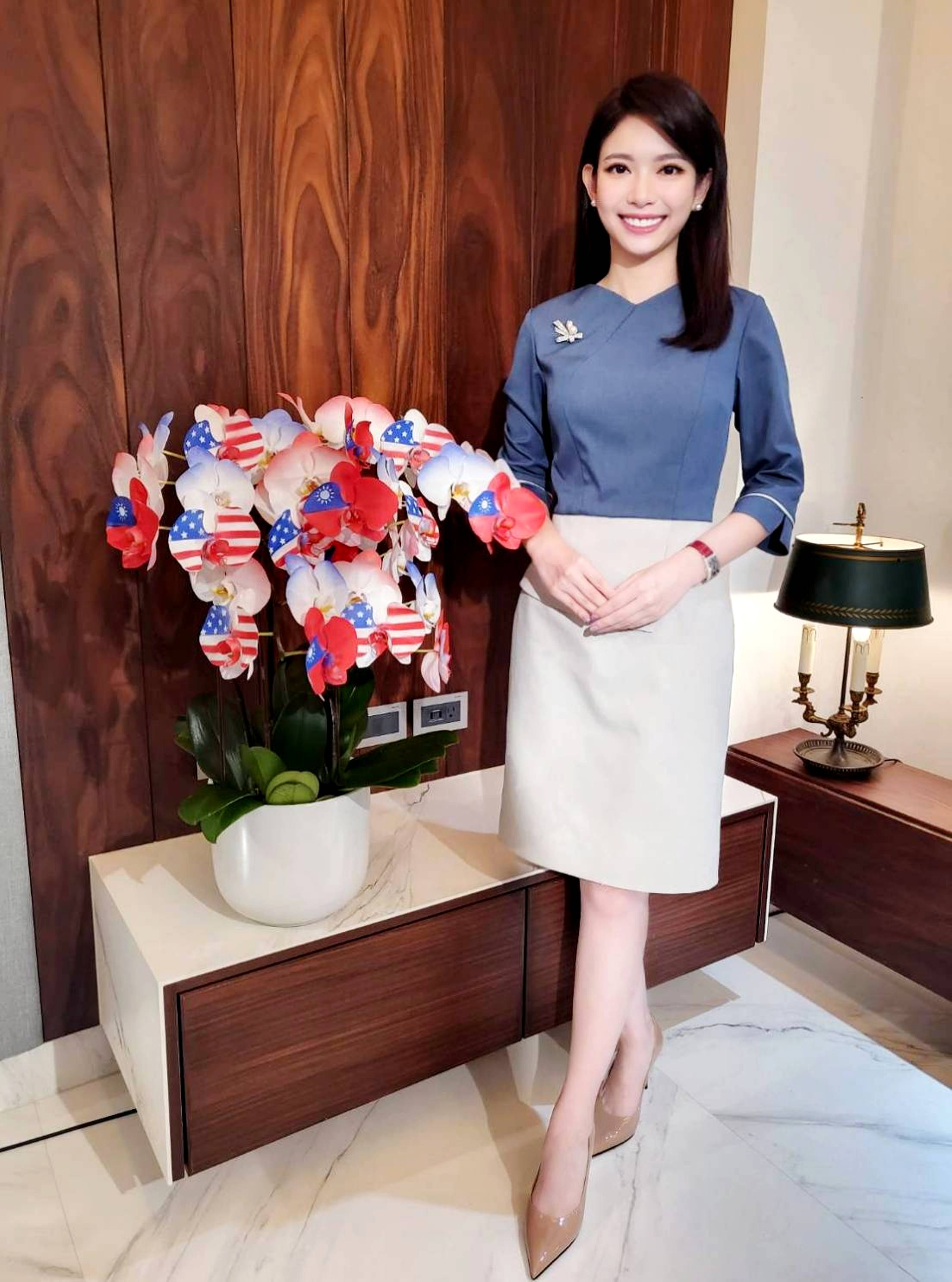 被譽為「學霸美女主播」的劉宸希加入三立新聞部團隊負責1700新聞時段。(三立提供)