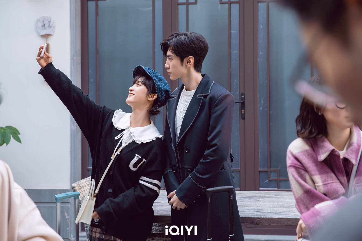 沈月與陳哲遠這對歡喜冤家讓《我的反派男友》生動不少。（愛奇藝國際站提供）