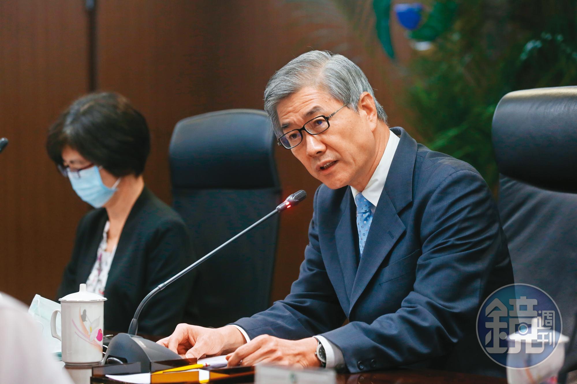 繼國安基金在7月進場護盤之後，金管會決定在10月1日啟動「禁空令」。圖為金管會主委黃天牧。