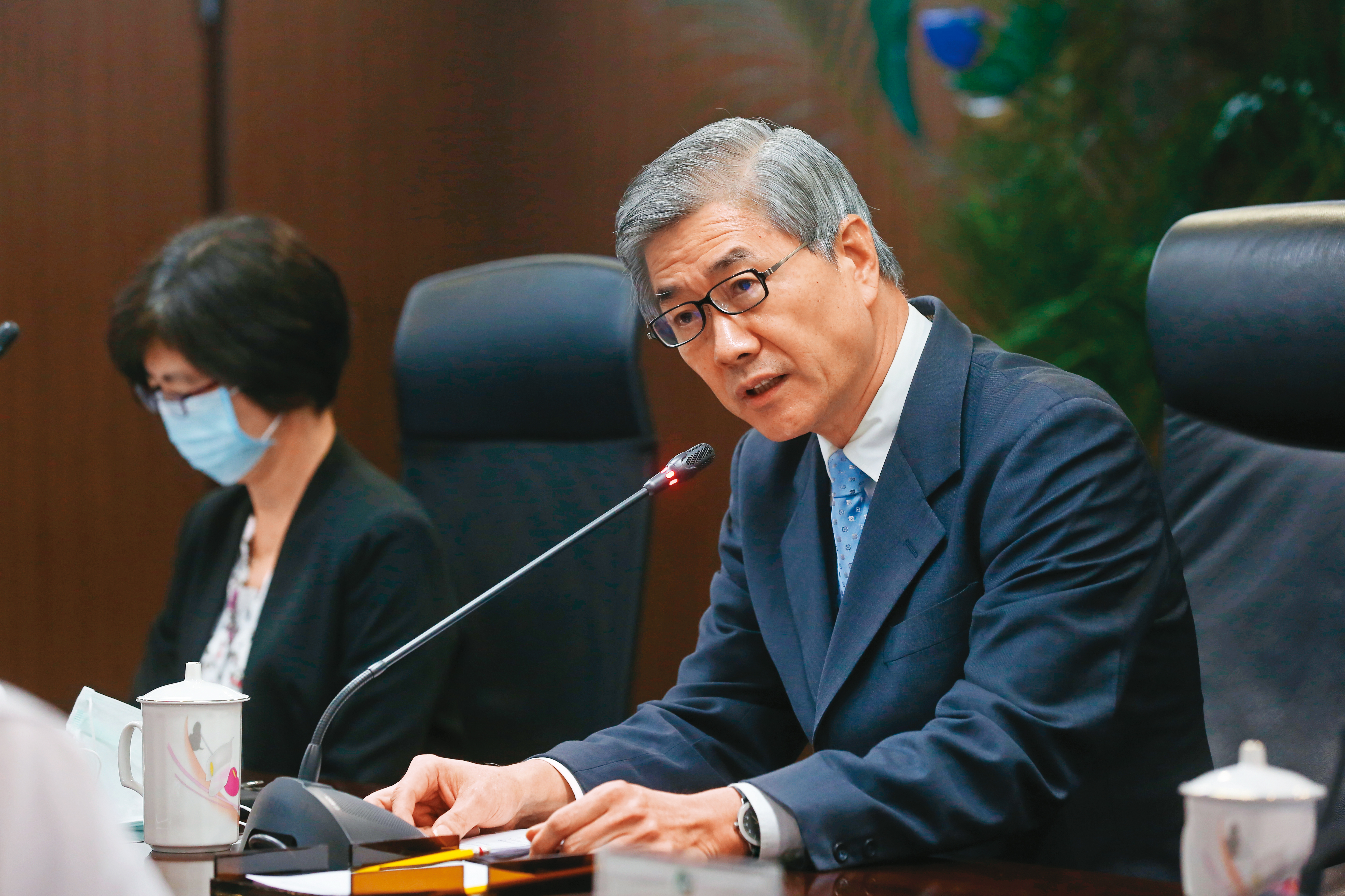 繼國安基金在7月進場護盤之後，金管會決定在10月1日啟動「禁空令」。圖為金管會主委黃天牧。