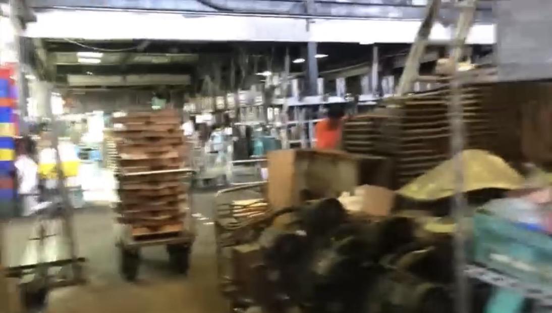豆腐工廠環境惡劣。（翻攝畫面）