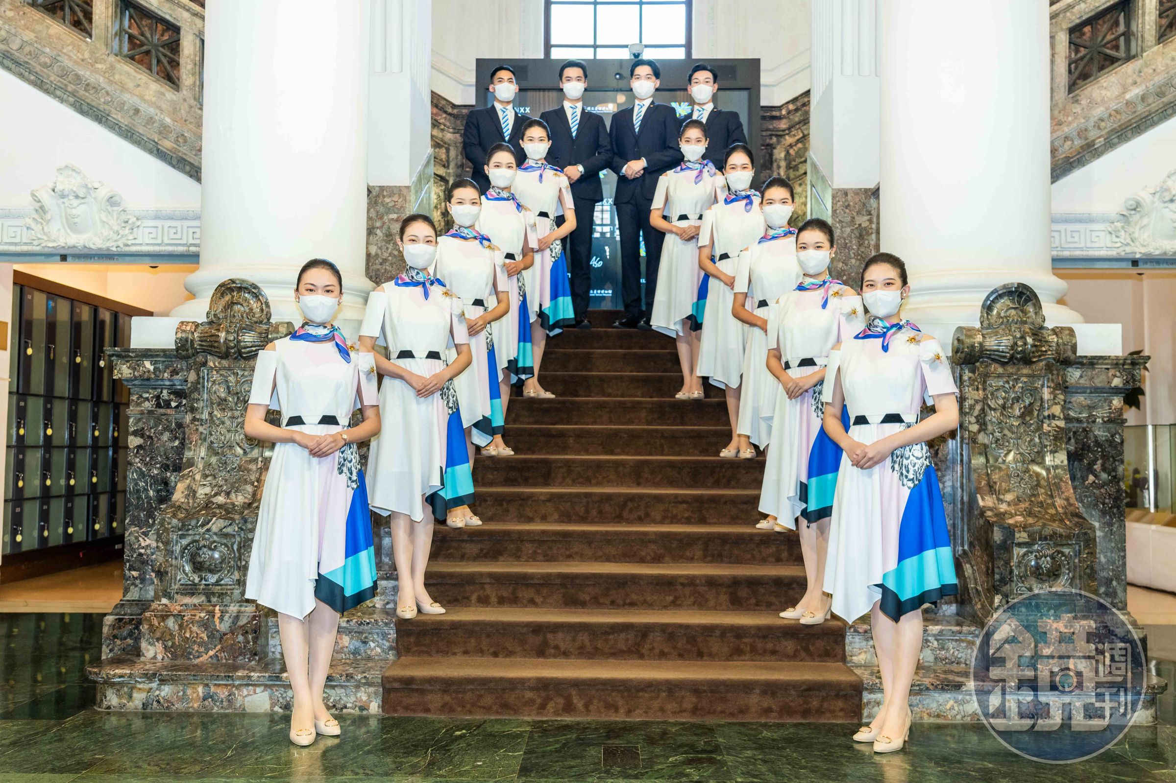 中華民國111年國慶禮賓人員服裝於今天亮相。（文總提供）