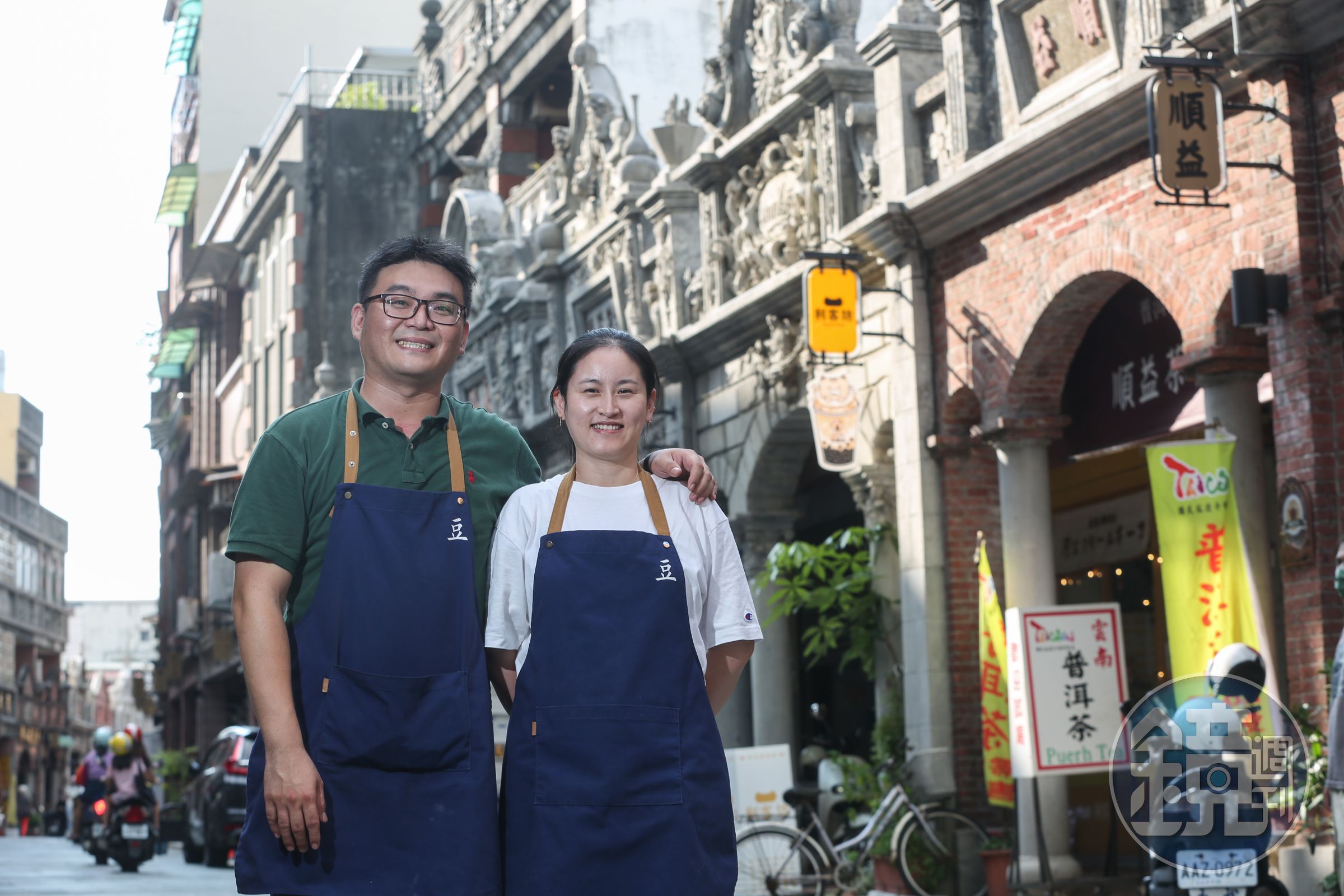 陳履安（左）原本是台商二代，2020年初和太太李威（右）一起回台創業。