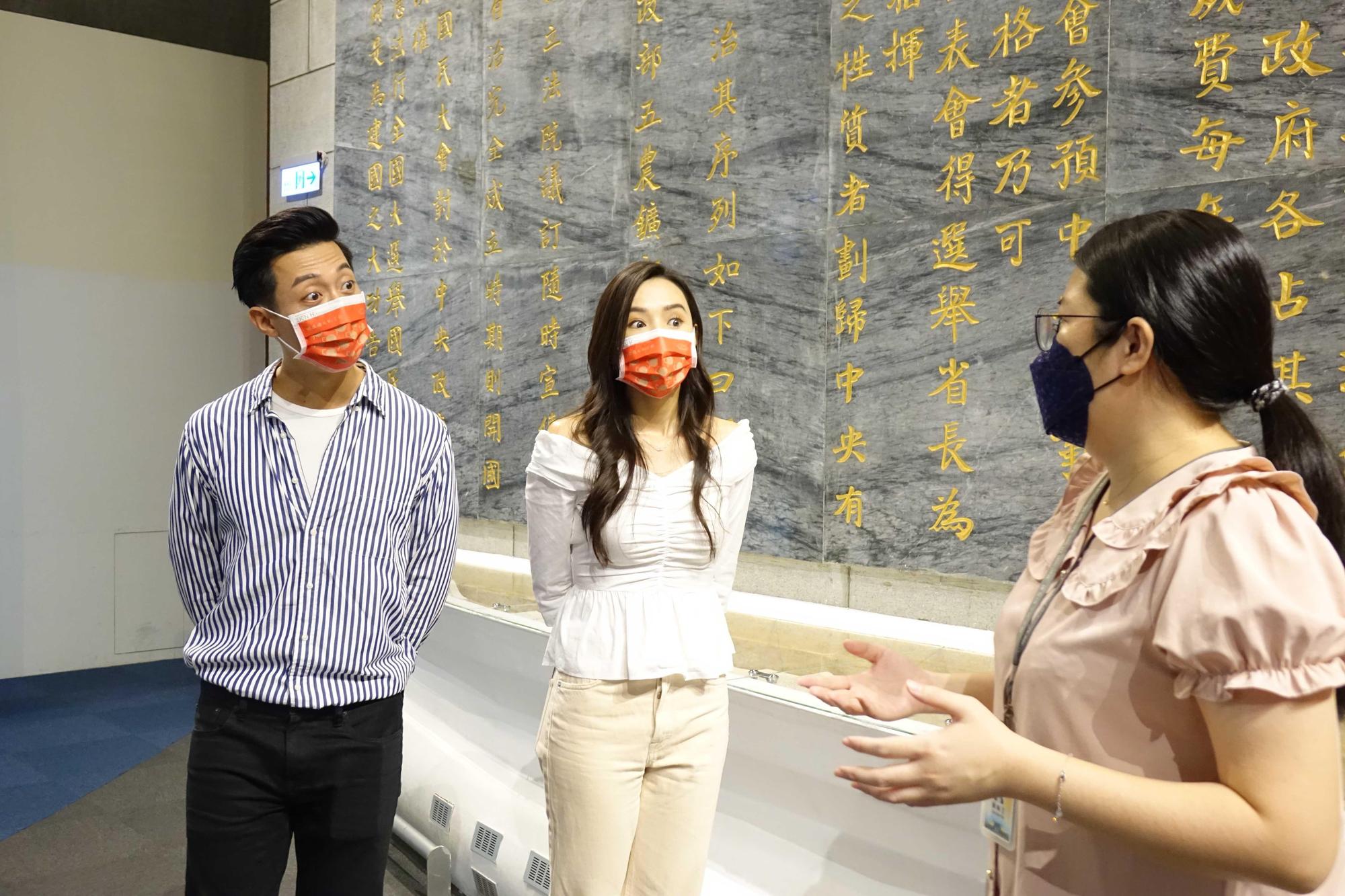 國父紀念館的工作人員見，不時提供過往小故事，讓演員驚呼不已。（全民大劇團提供）