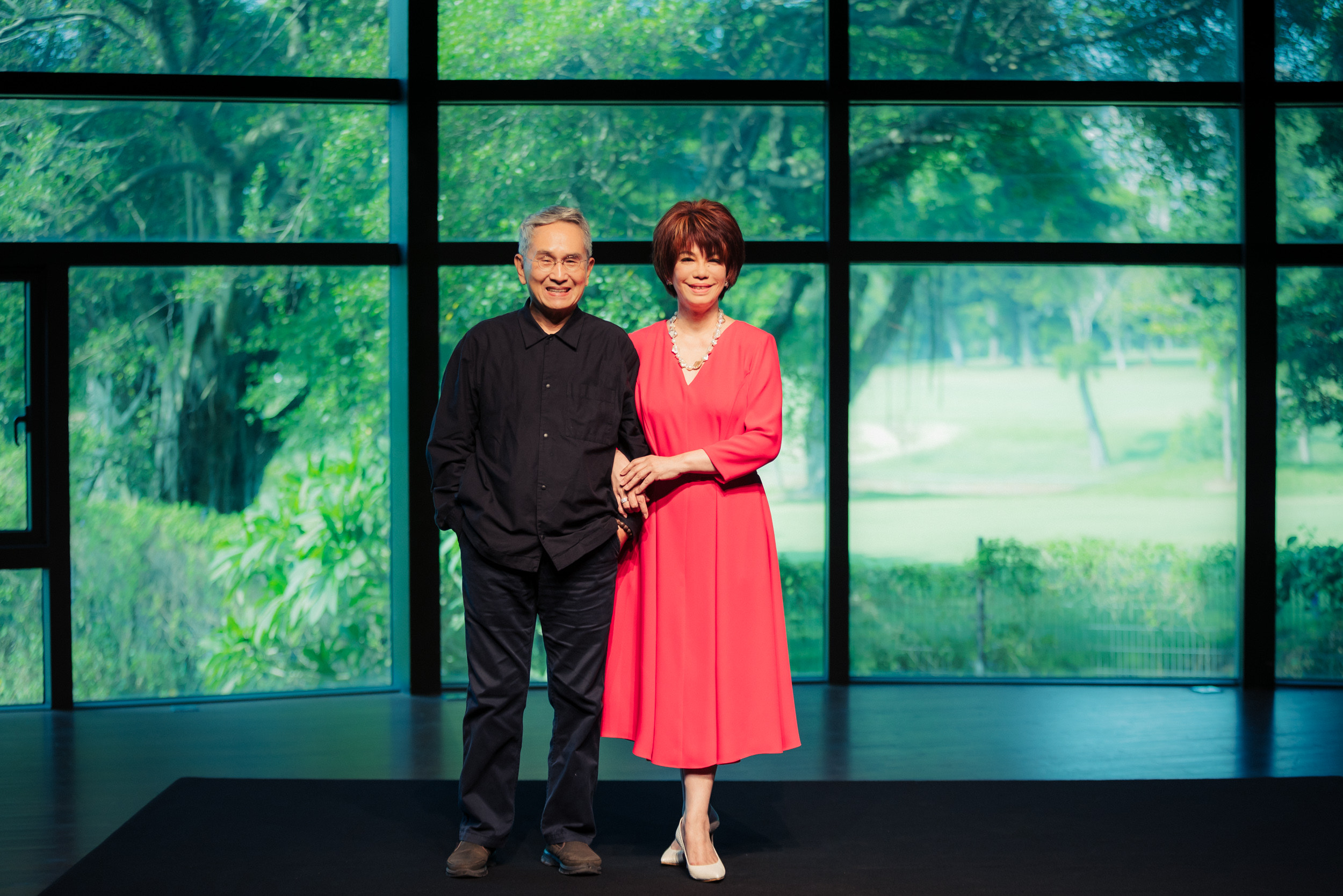 林懷民（左）擔任《蔡琴在雲門》演唱會的藝術總監。（雲門舞集提供）