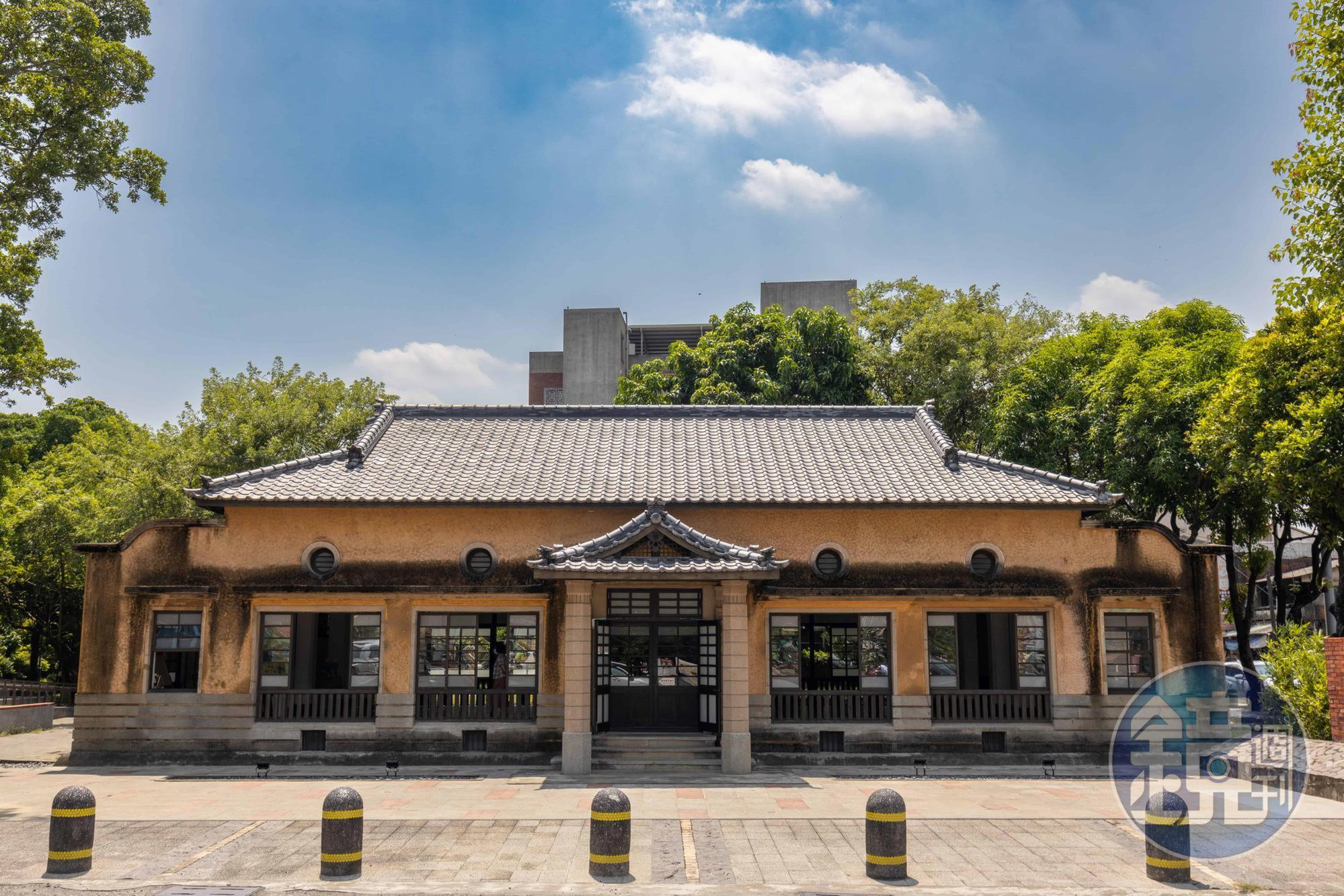 新化「武德殿」在整修後,結合新化老街、新化街役場、楊逵文學館,以及大目降文化園區,形成豐富的文化園區。