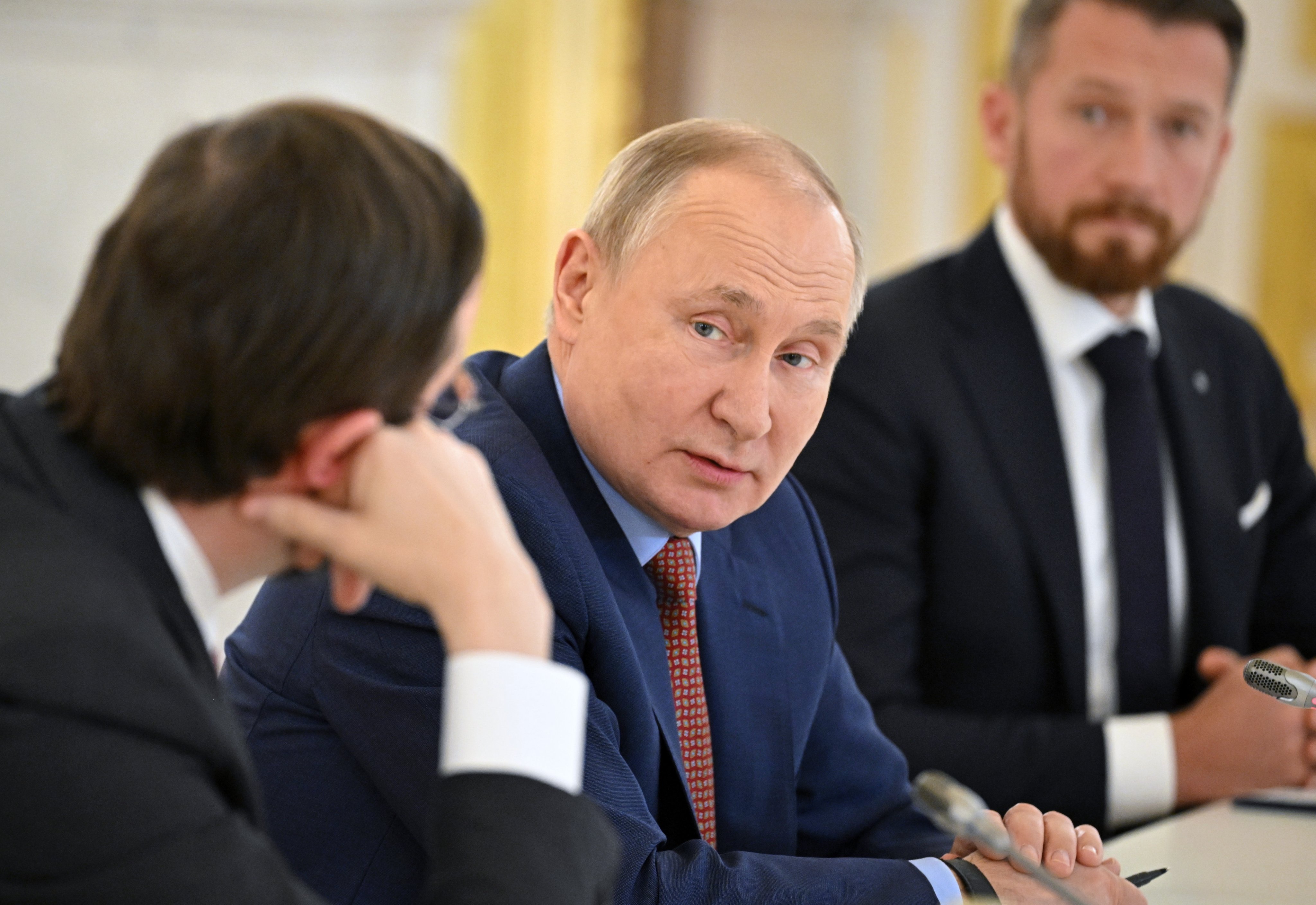 俄羅斯總統普丁今日正式簽署法令，認定烏克蘭公投4區為俄國領土。（翻攝自President of Russia twitter）