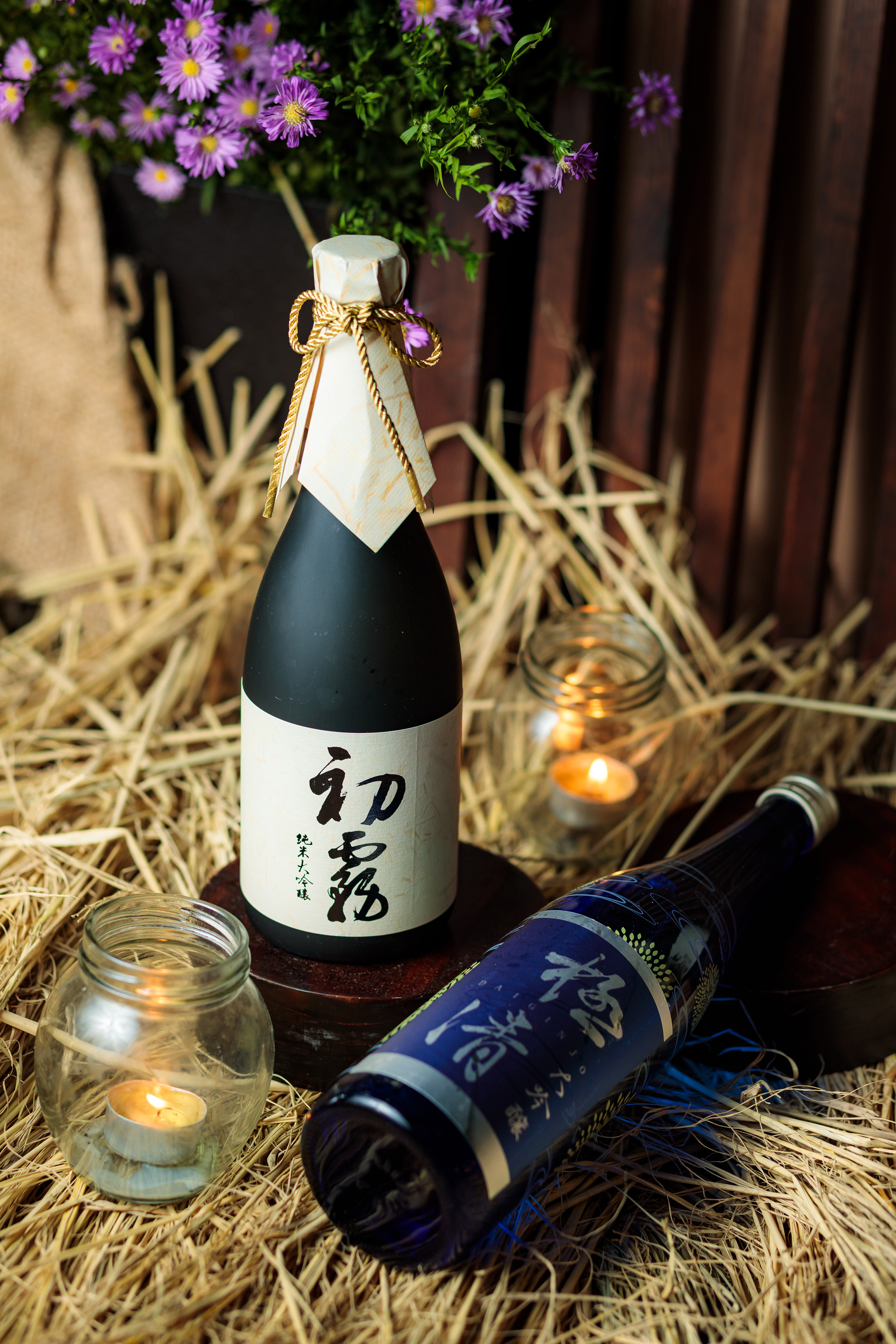 在餐酒會上可以品嘗到經過熟成一年,果香細緻,只有僅有500瓶產量的「初霧純米大吟釀」(左),以及帶有豐富果香且入口有薄荷感的「極清大吟釀」(右)。