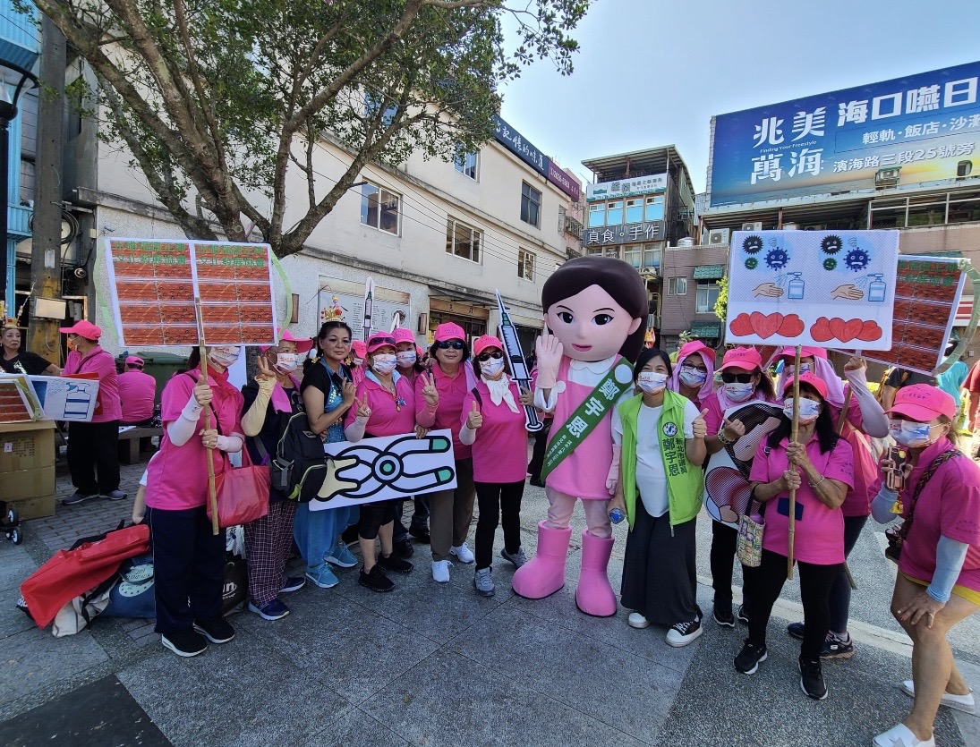 鄭宇恩和她的分身合照（鄭宇恩提供）