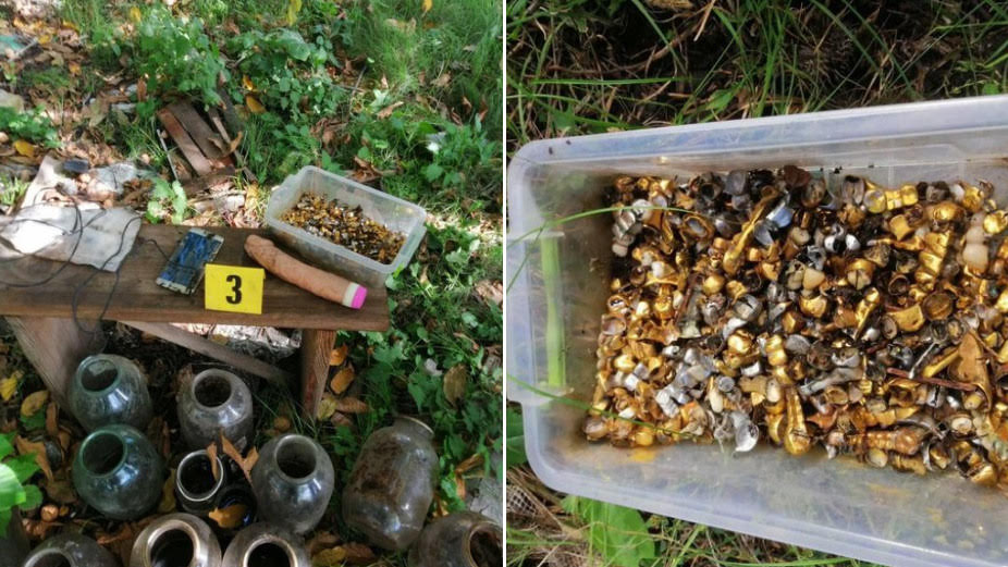 烏克蘭在哈爾科夫（Kharkiv）發現俄軍拷問室地點，現場可見假陽具、假牙等物。（翻攝推特@Euromaidan Press）