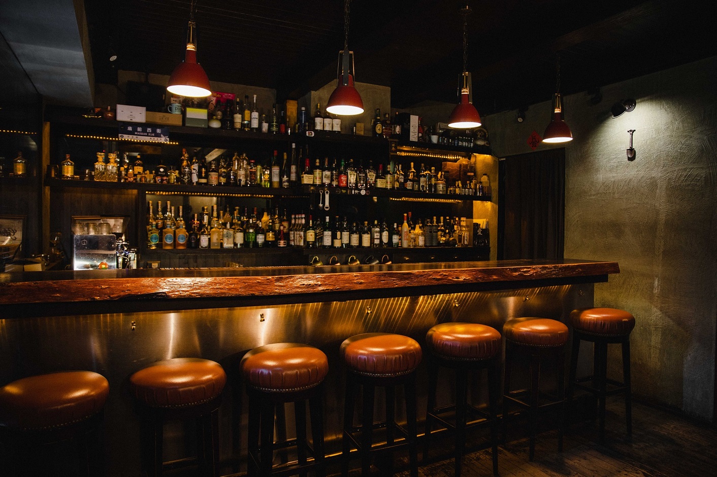 Digout無預約、無酒單、無餐點,單純輕鬆喝酒。(信義幹線Bar Hopping 提供)