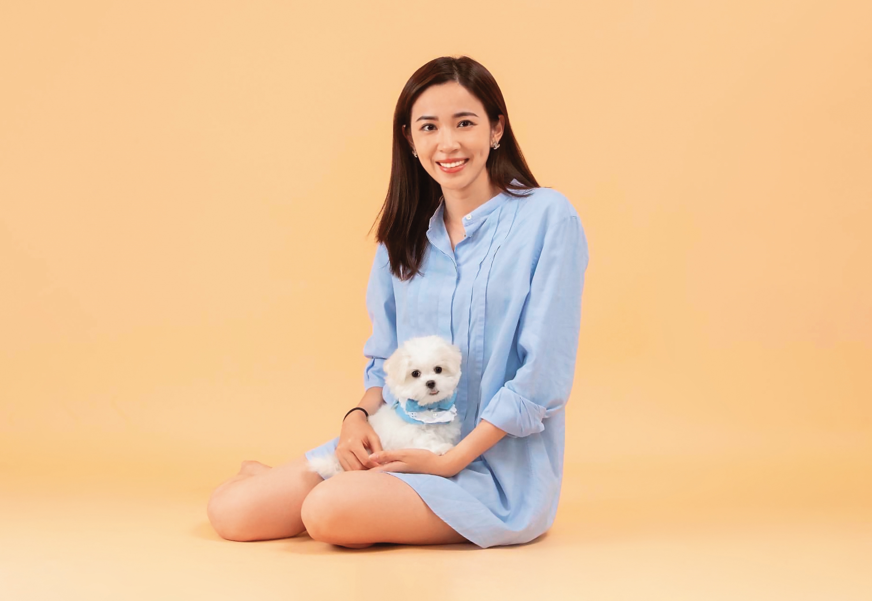 王乃伃把小幼犬乃球帶回家後，生活作息變得非常有規律。